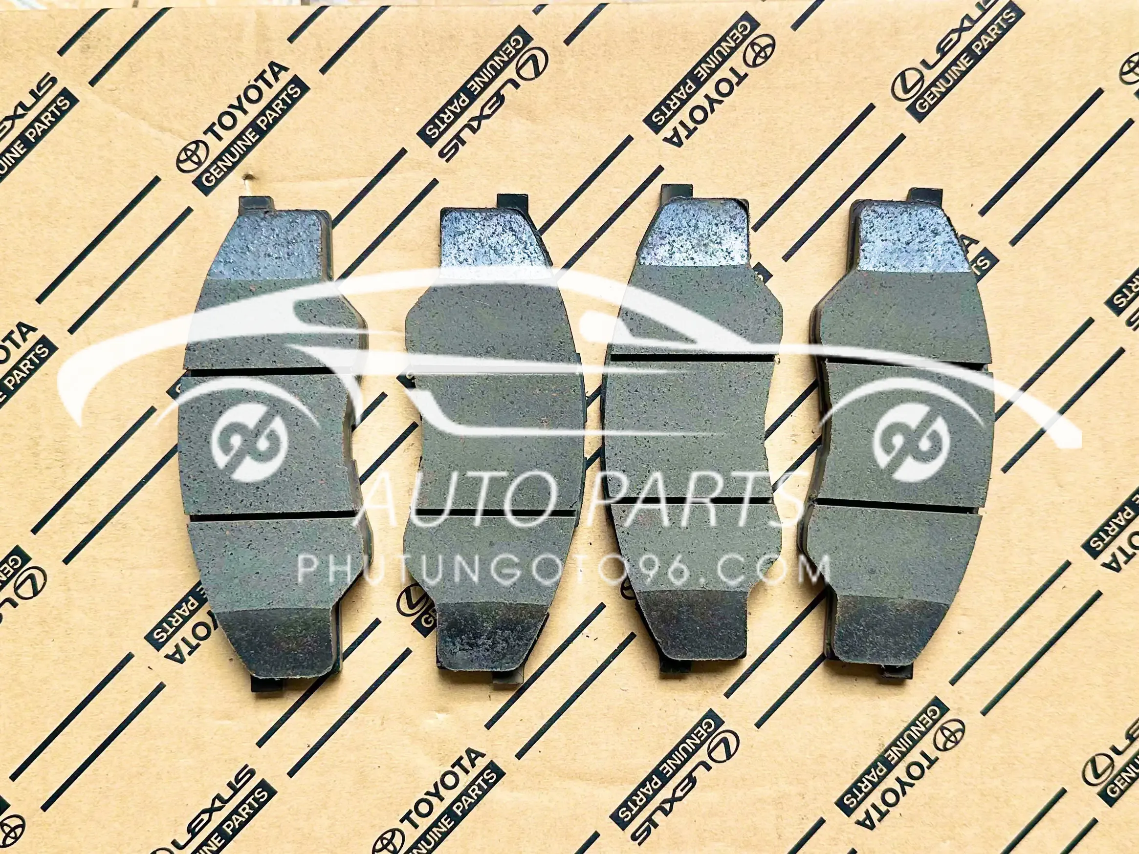 04465-YZZT9 Má phanh trước Innova