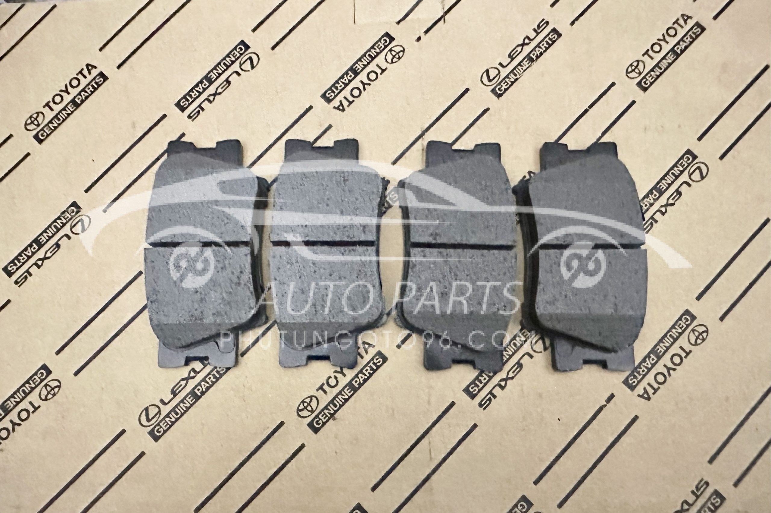 04466-0A010 Má phanh sau Cross, Camry