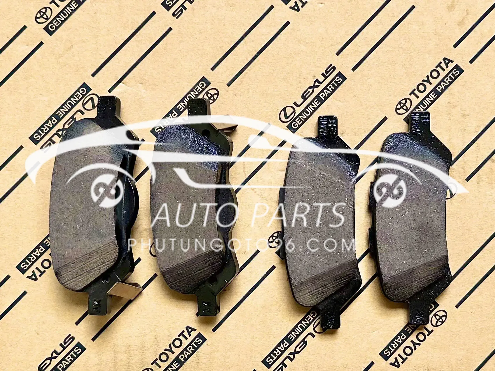 04466-0T010 Má phanh sau Venza