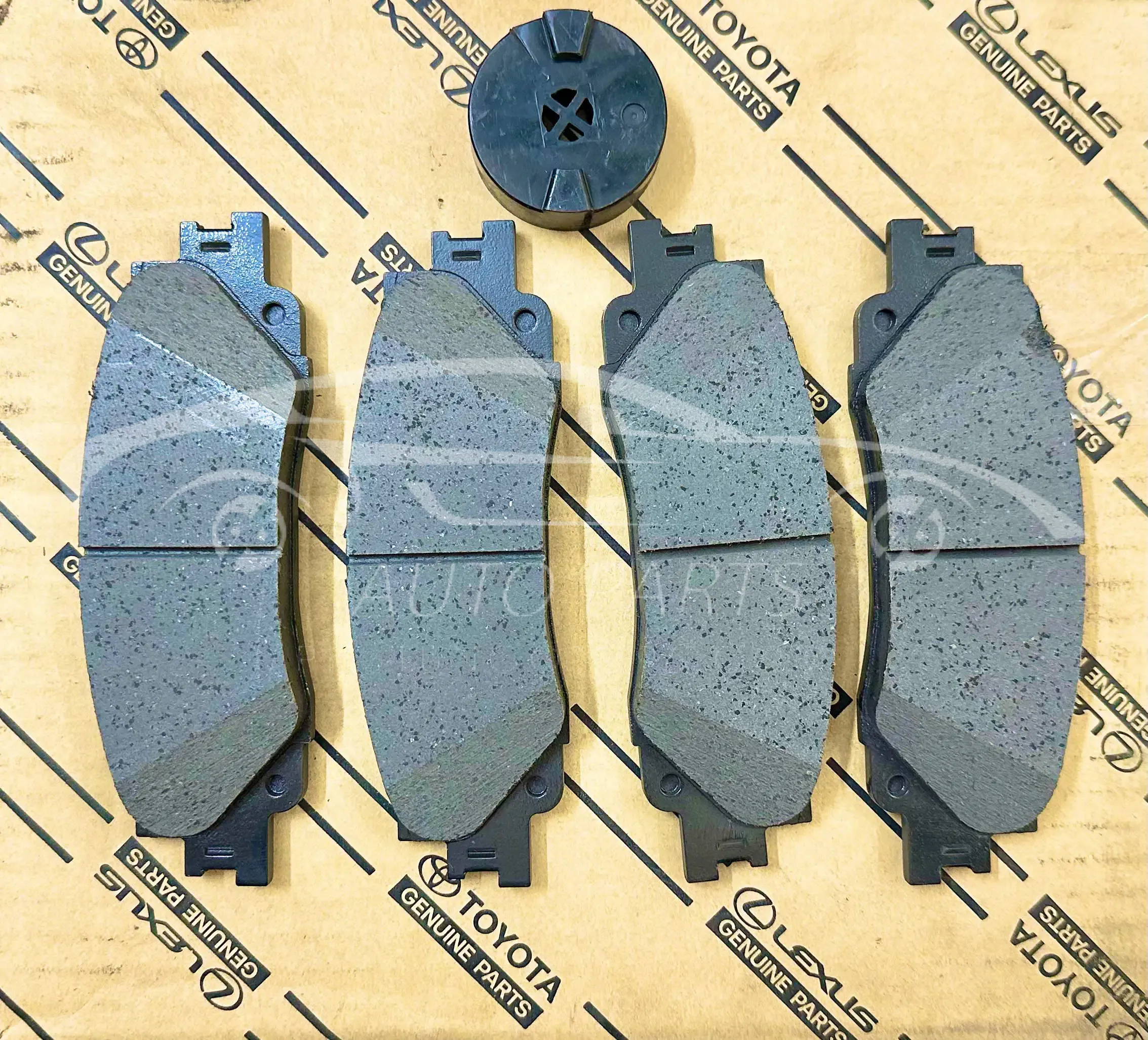 04466-60191 Má phanh trước LX600