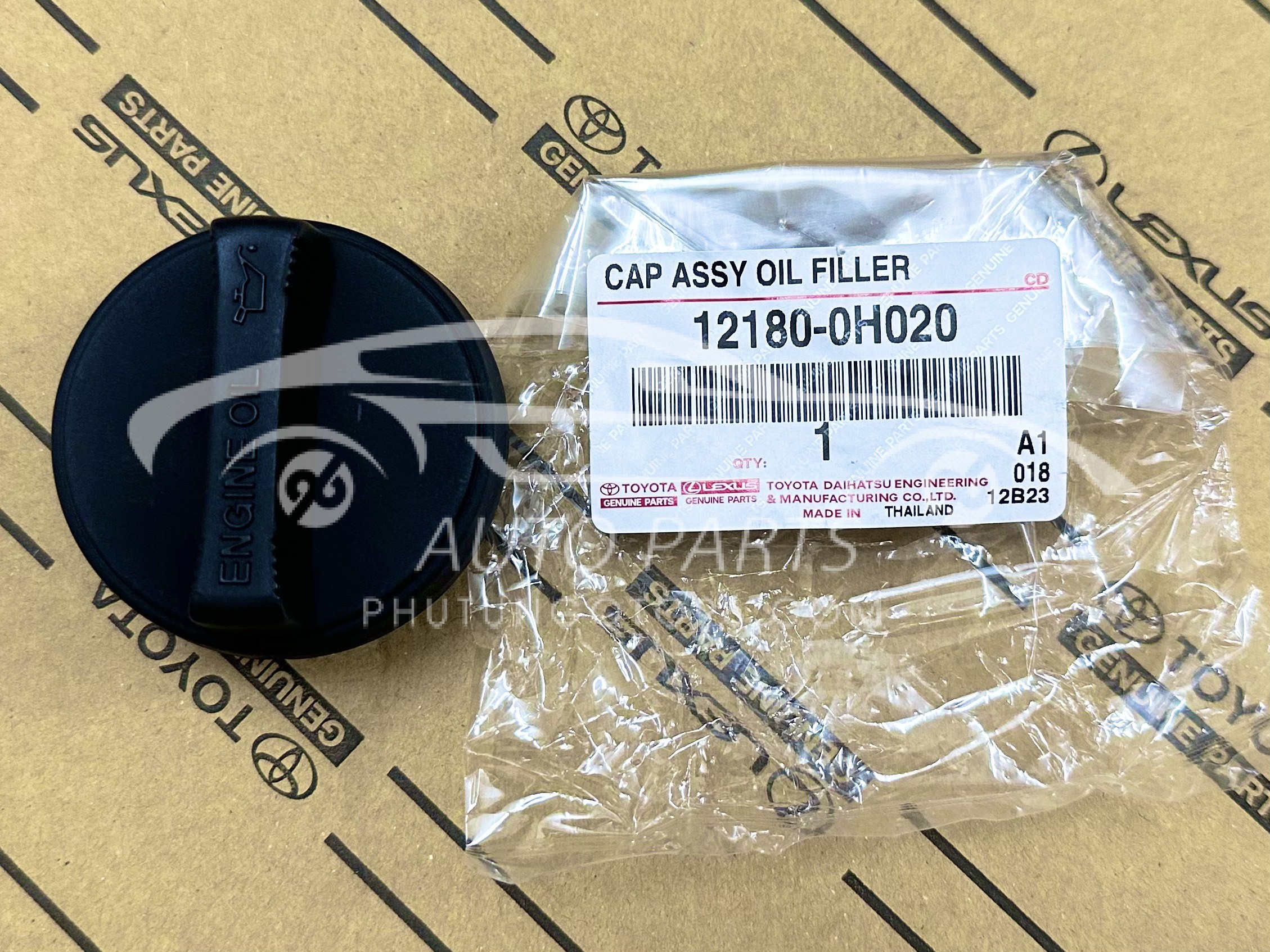 12180-0H020 Nắp đổ dầu máy Innova- Fortuner - Camry 2.4 - Vios - Altis