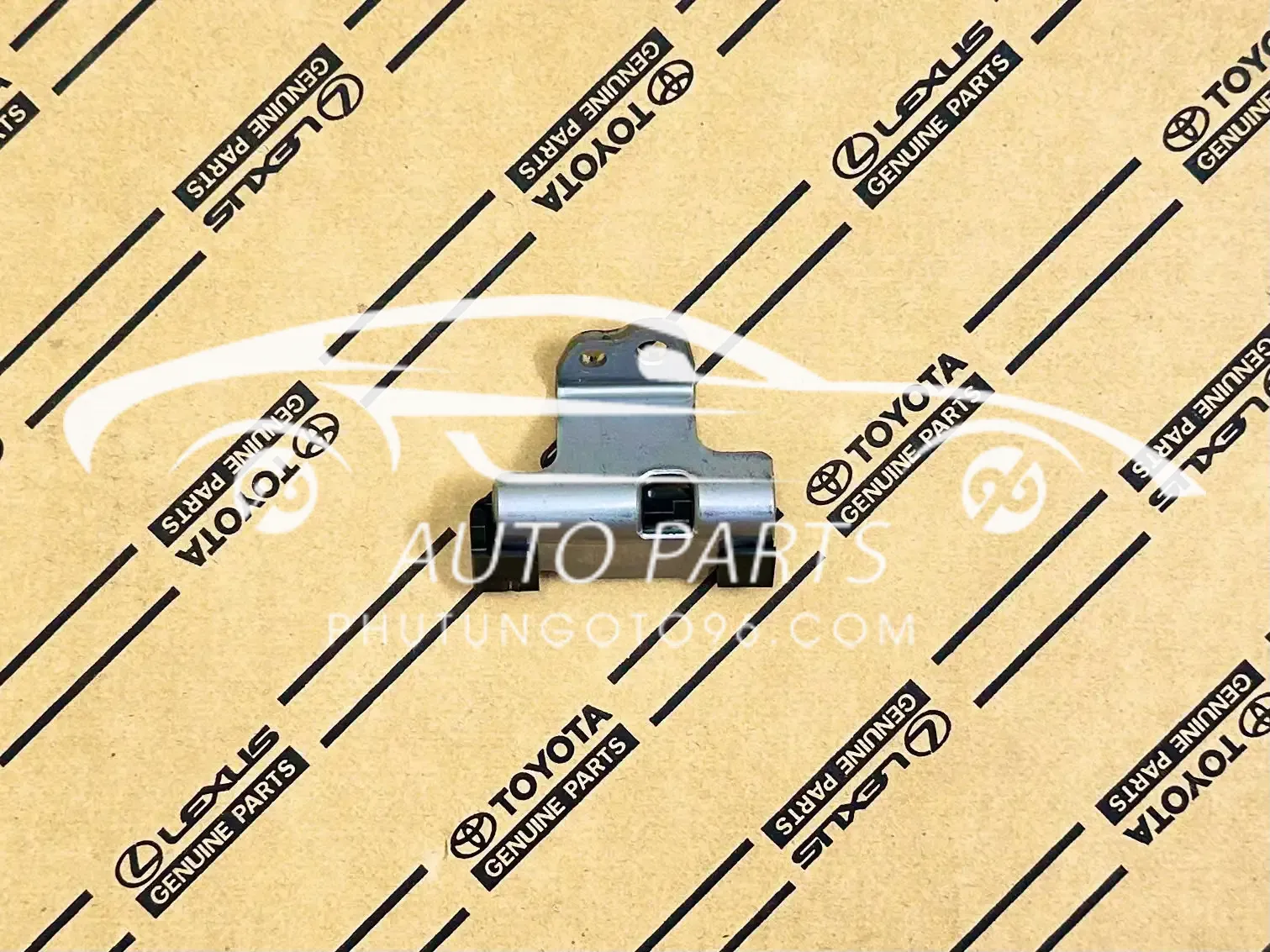 13566-11030 Tỳ dẫn hướng Fortuner, Hilux 2GD