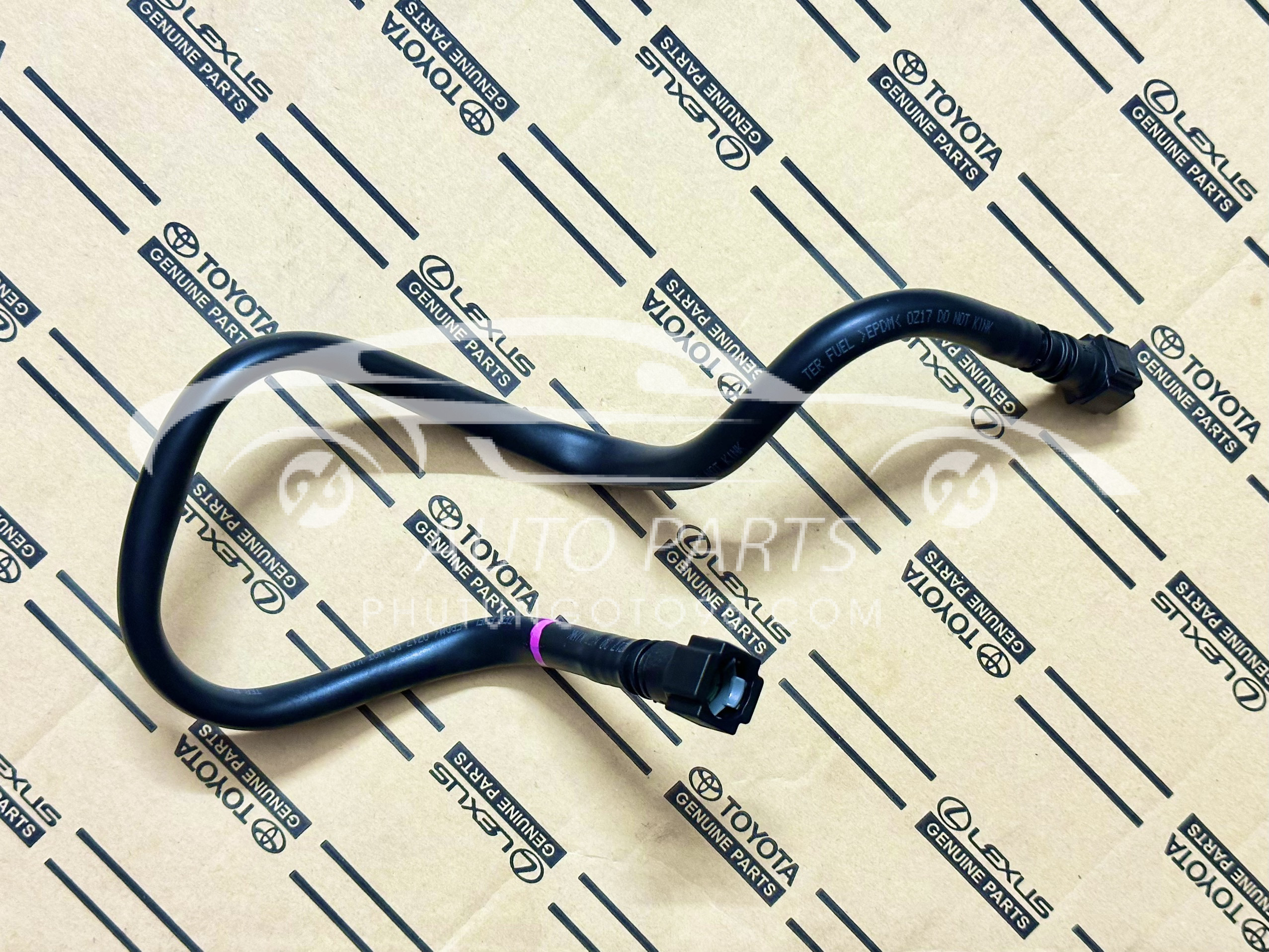 23901-0M040	Tuy ô xăng tới giàn kim phun Vios 2014