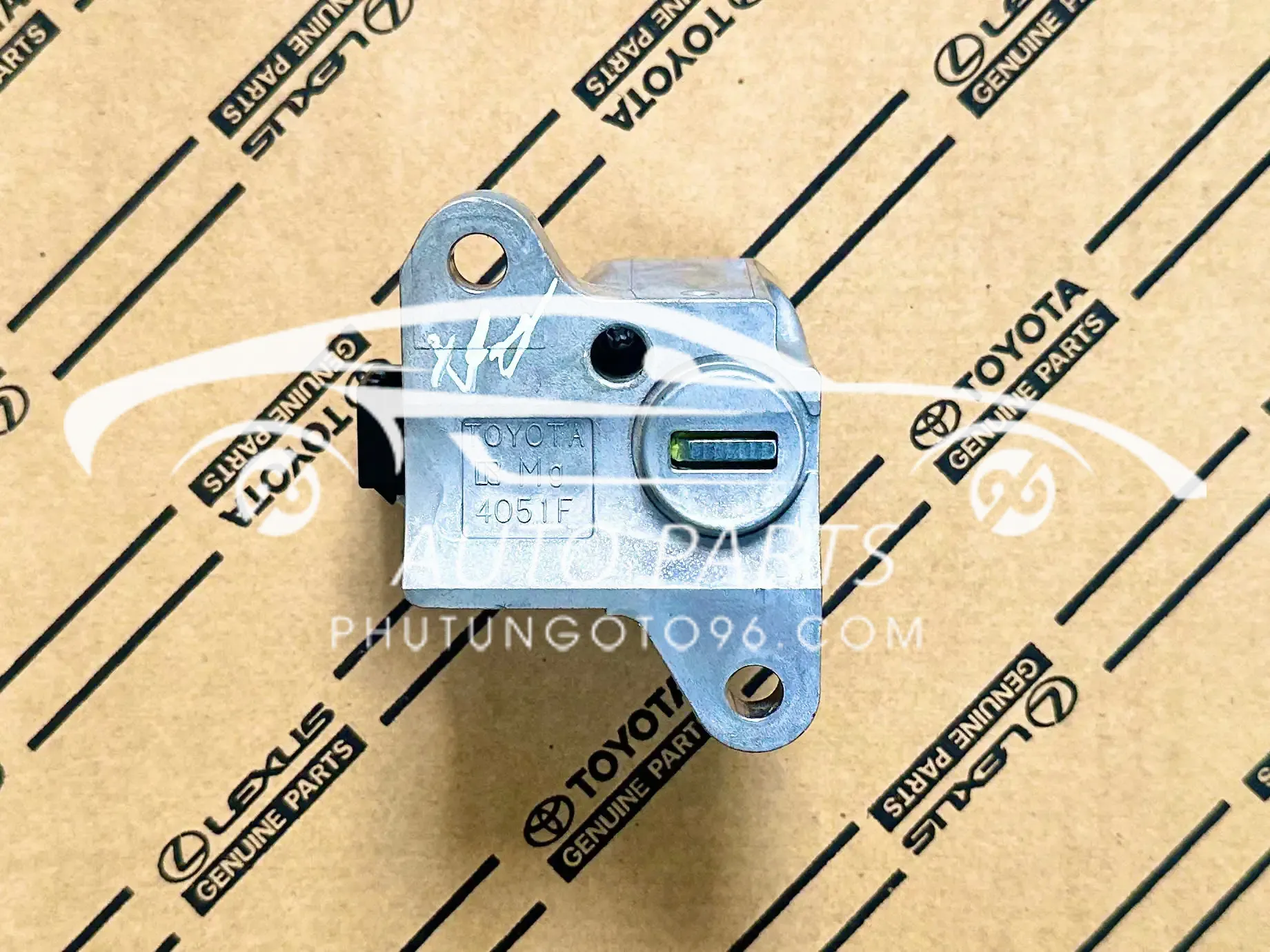 45020-48100 Cụm khoá vô lăng Lexus RX350