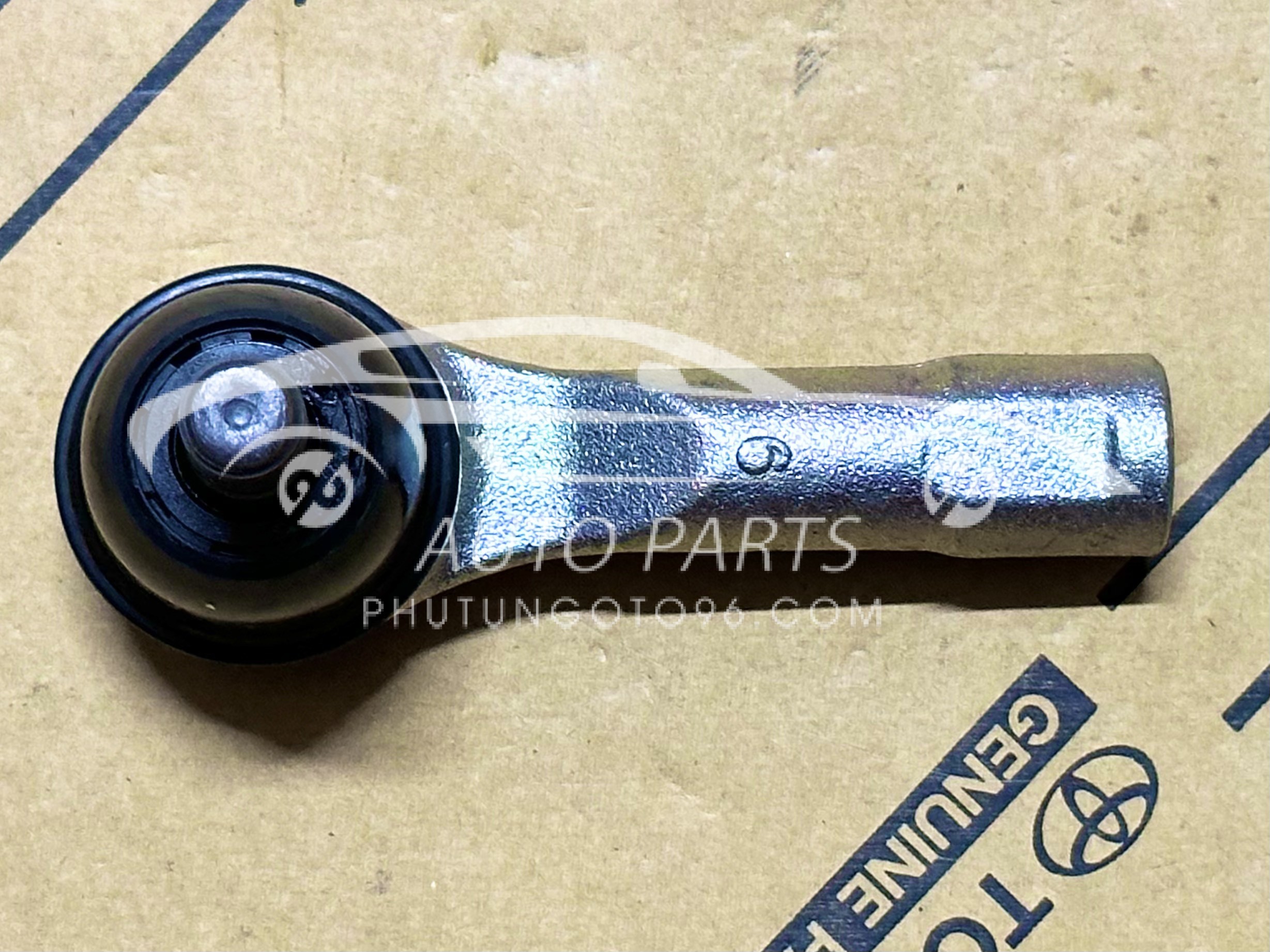 45046-BZ210 Rô tuyn lái ngoài Rush