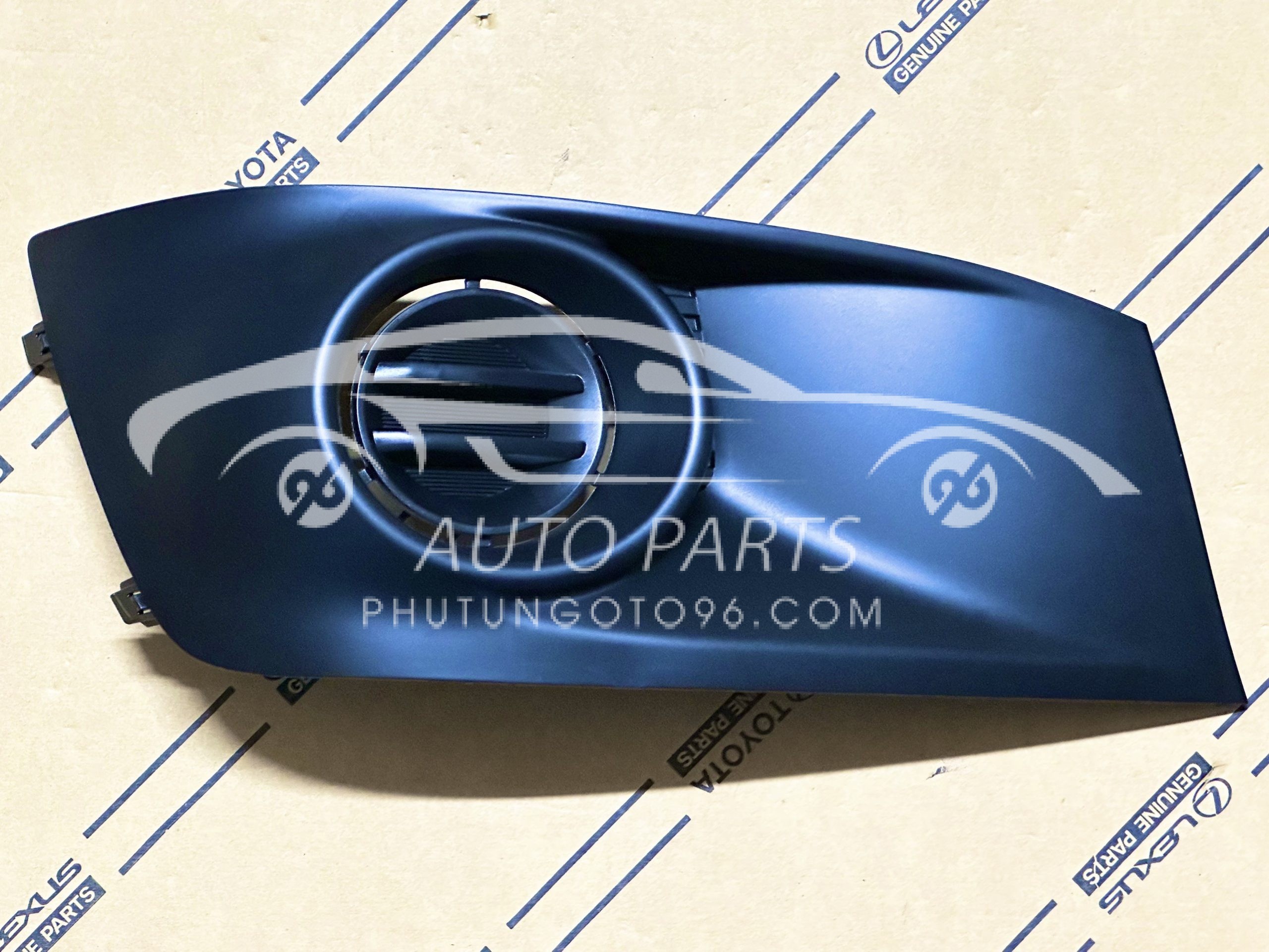 52127-0K040 Ốp đèn ba đờ xốc trước Fortuner 2012-2014 RH