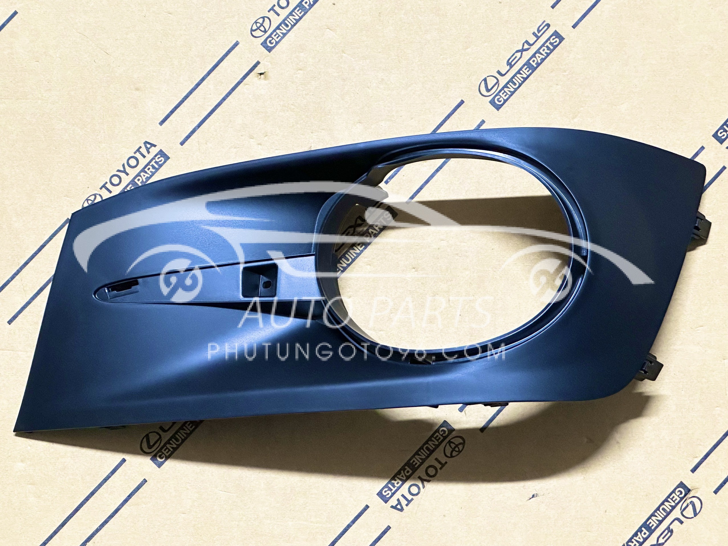 52128-0K400 Ốp đèn ba đờ xốc trước Fortuner 2015 LH