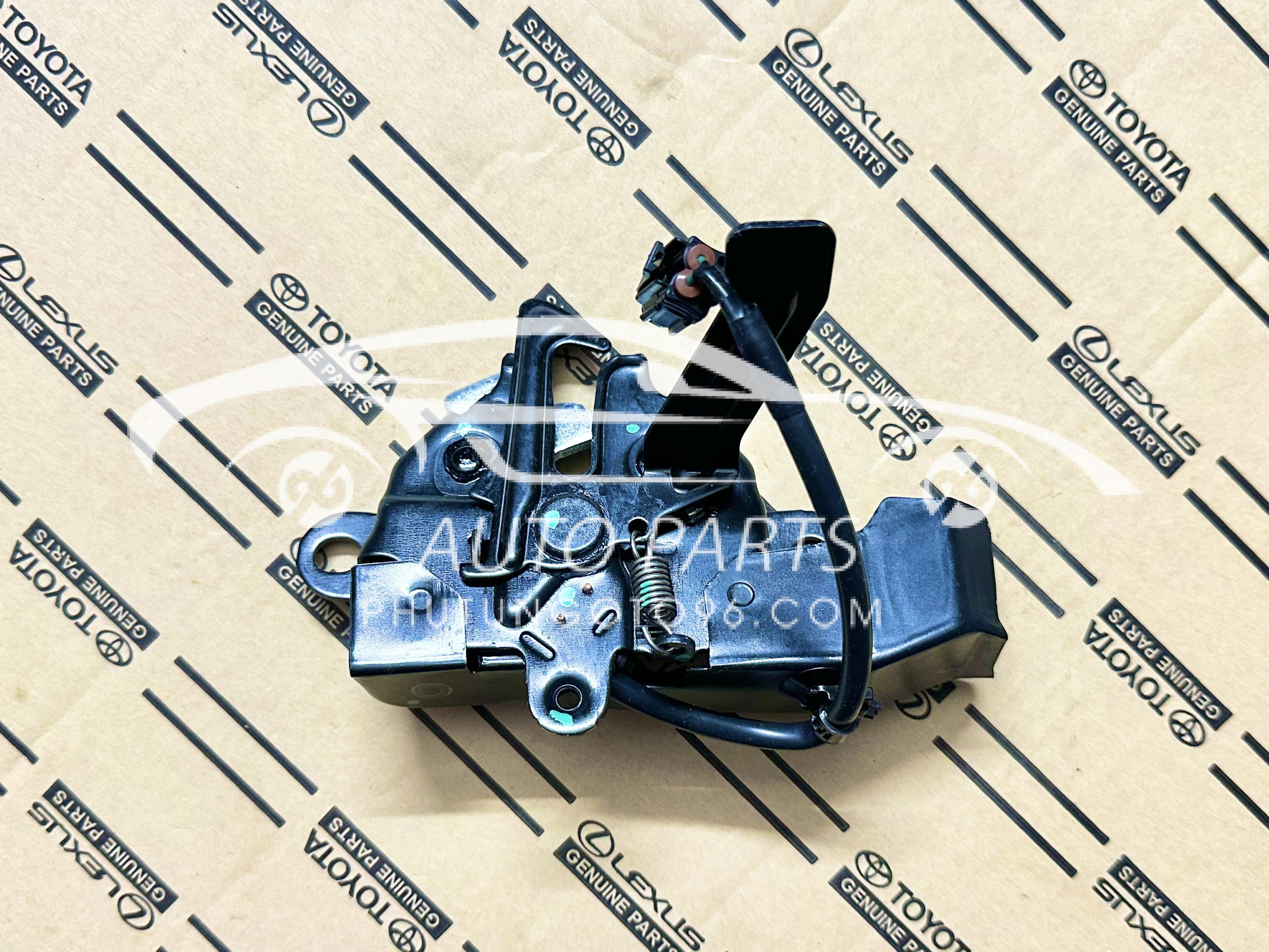 53510-06111 Khóa ca bô Camry ,Innova 2007-2012