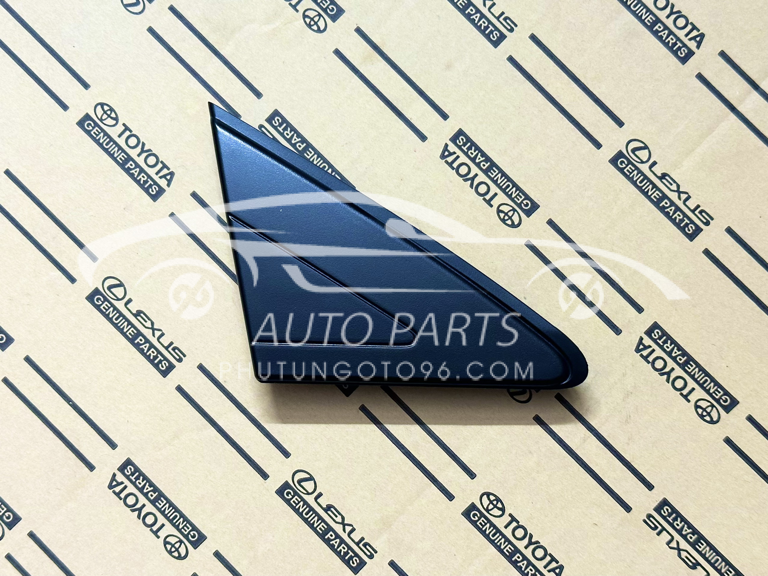 60117-0D230 Ốp tam giác chân gương Vios, Yaris 2018-2022 RH