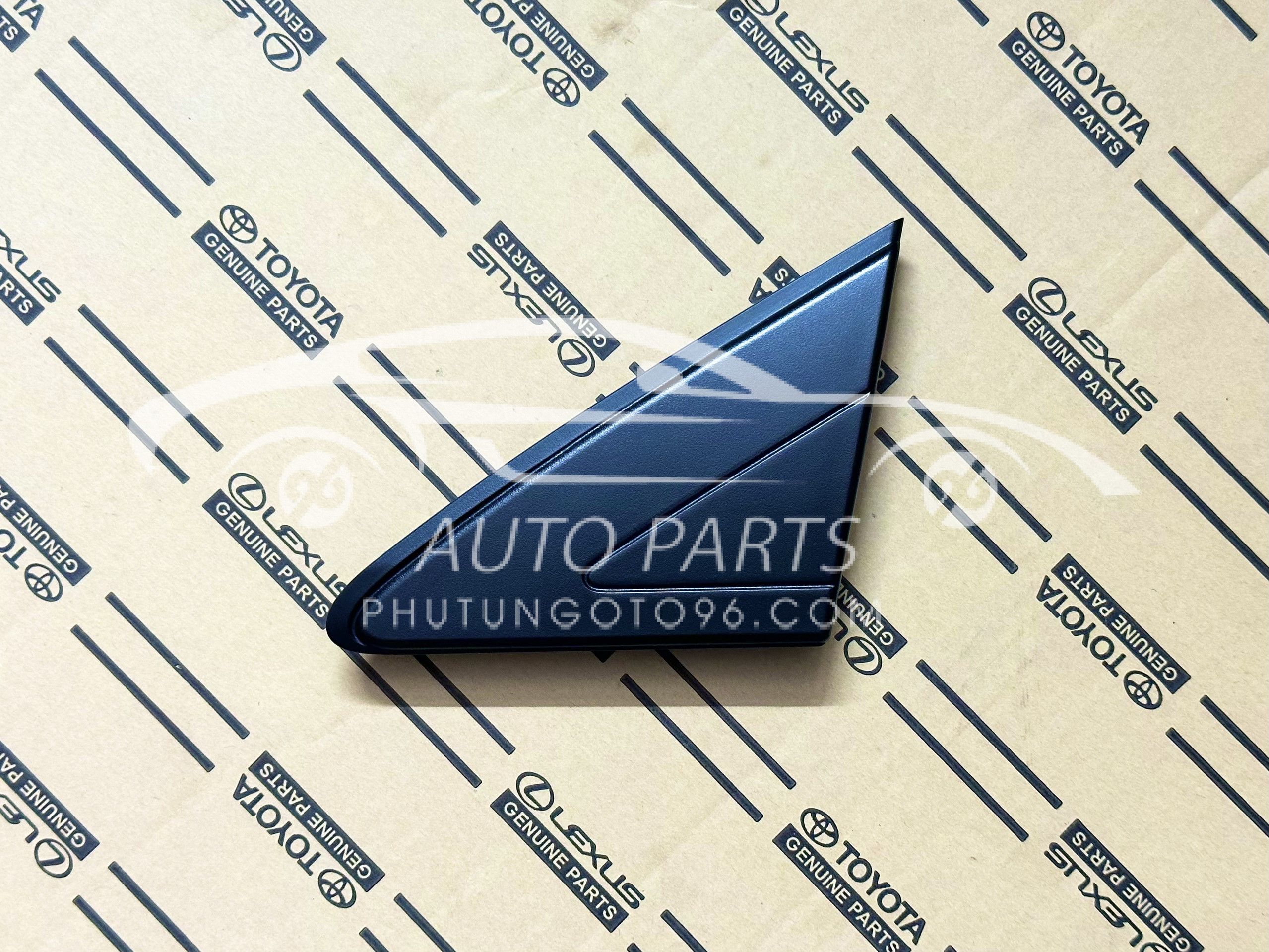 60118-0D230 Ốp tam giác chân gương Vios, Yaris 2018-2022 LH