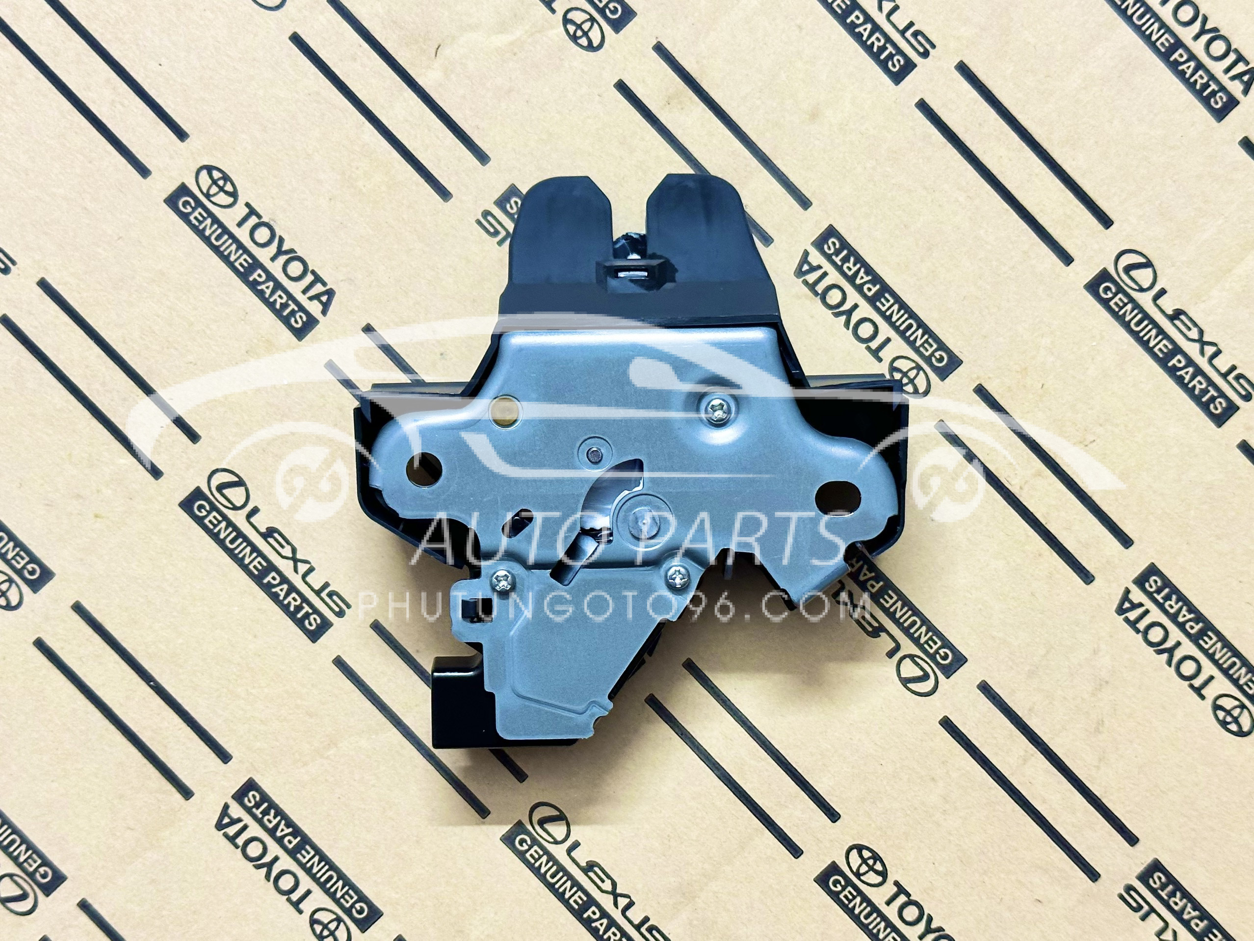 64600-02080 Khóa ngậm cốp Altis 2014-2022