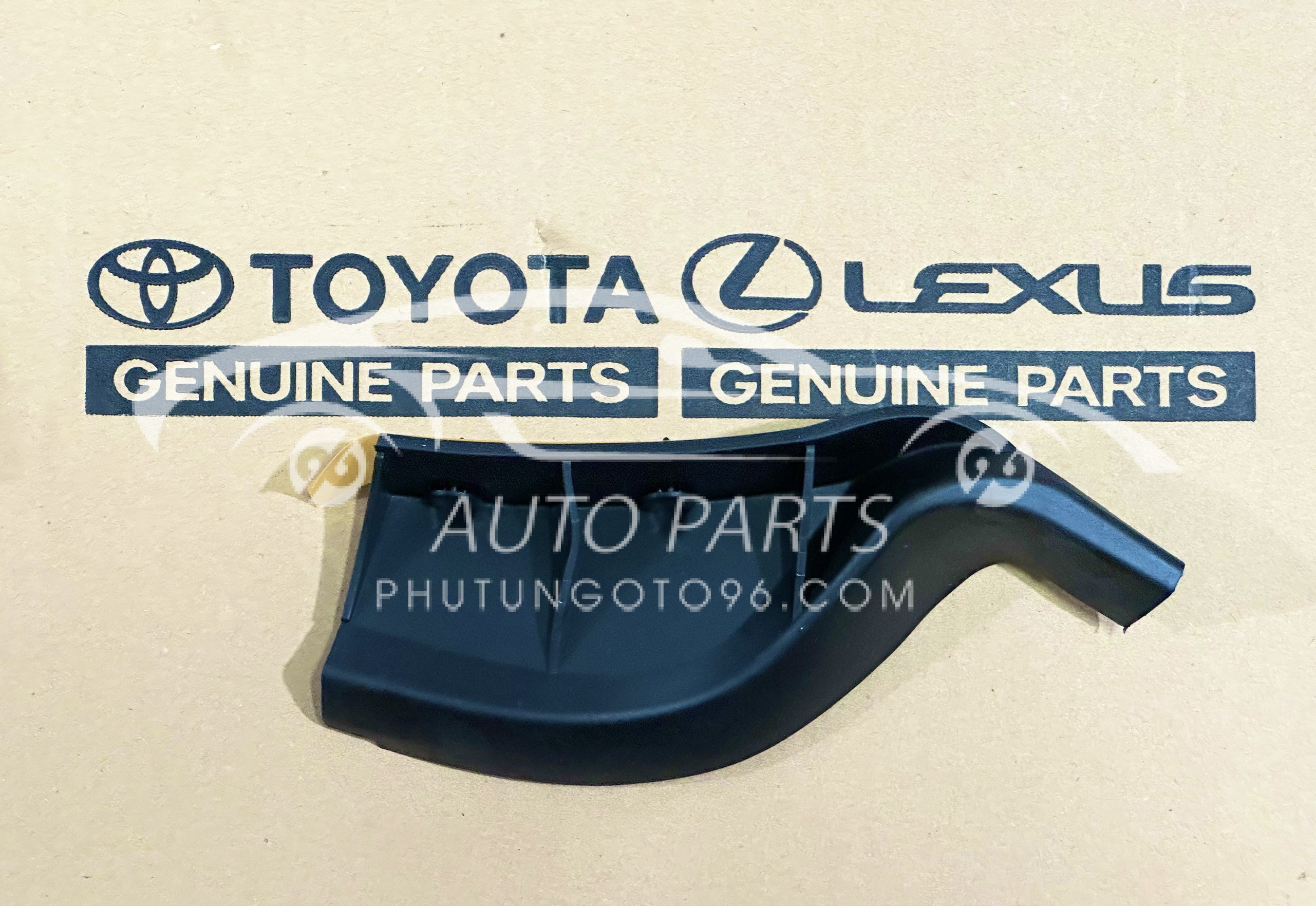 64886-0K030 Ốp trên bản lề cửa hậu Innova LH