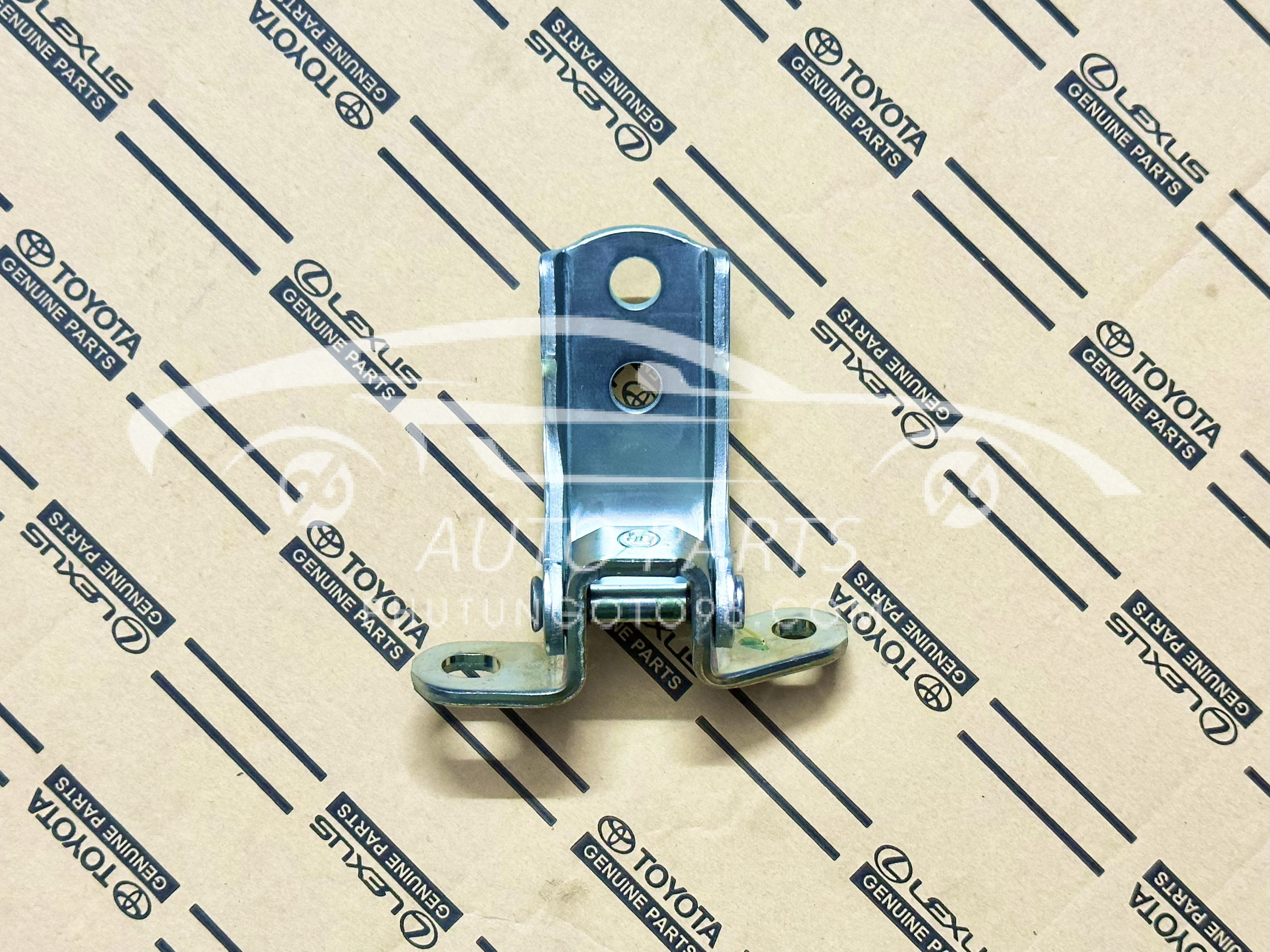 68720-0D030 Bản lề cửa trước trên Altis, Vios, Fortuner, Camry, Yaris, Cross LH