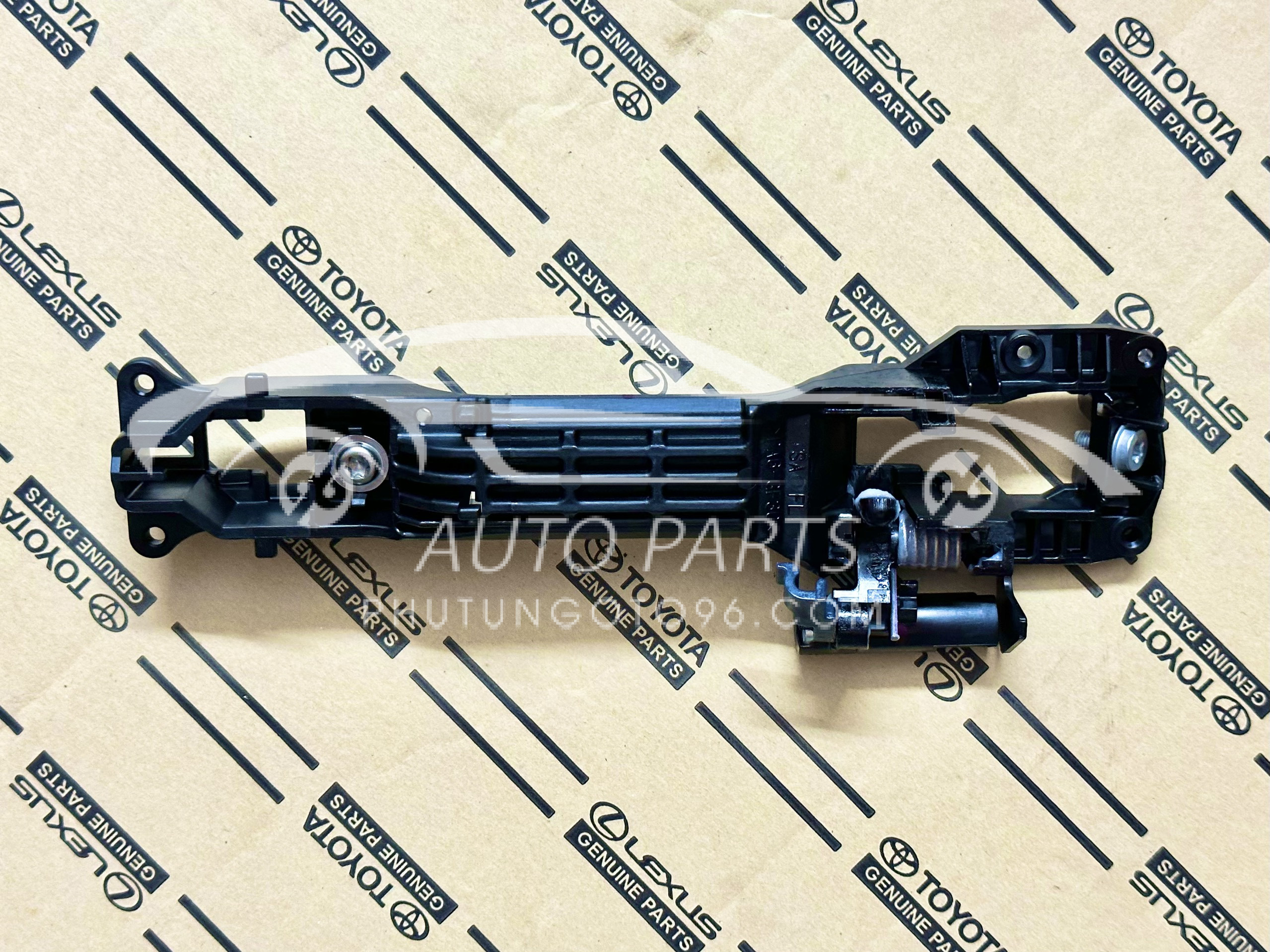 69202-0D140 Xương bắt tay mở cửa trước Vios, Yaris 2014-2018 LH