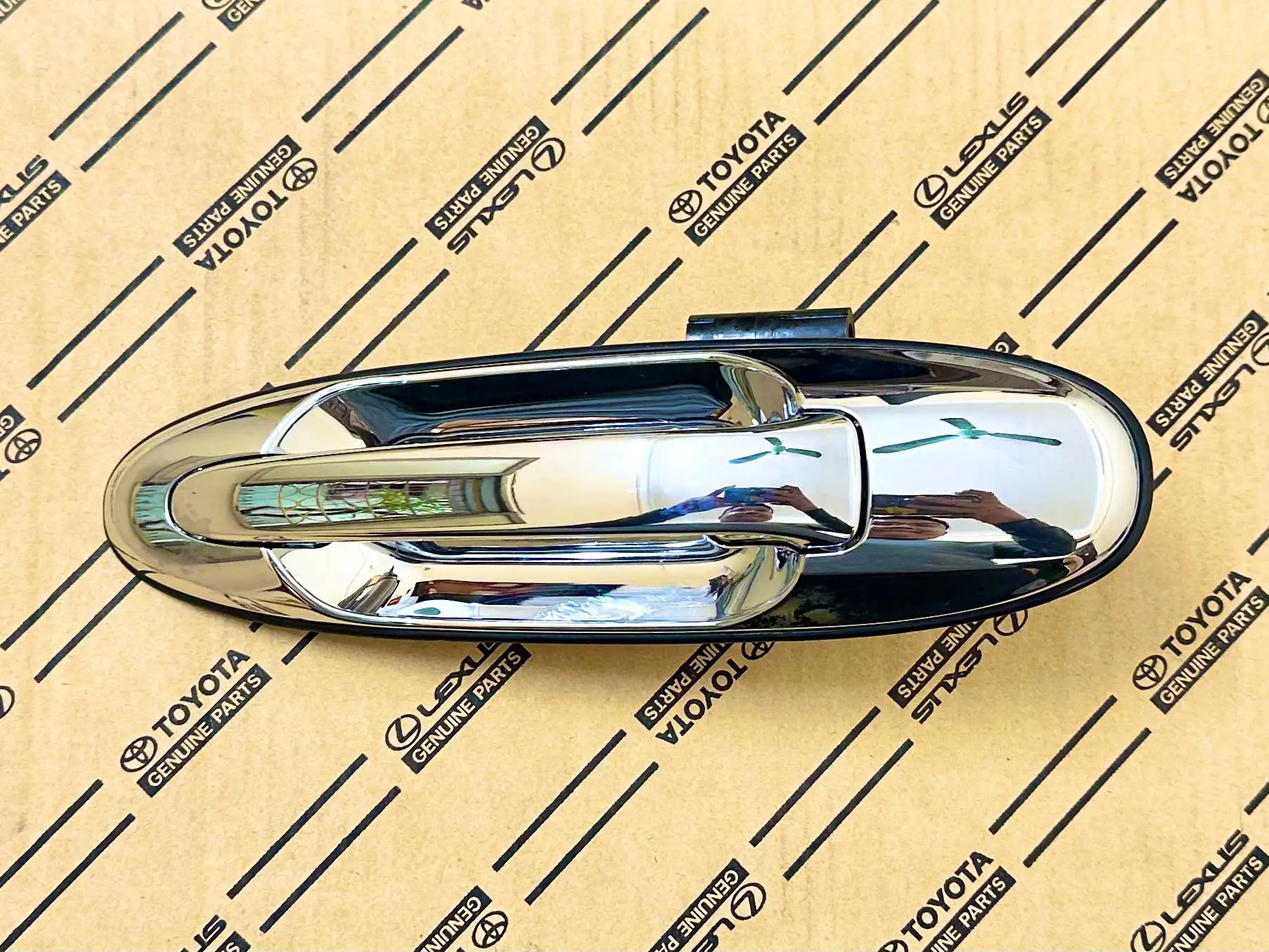 69240-60071 Tay mở cửa sau ngoài Land FZJ100-FZJ105 LH