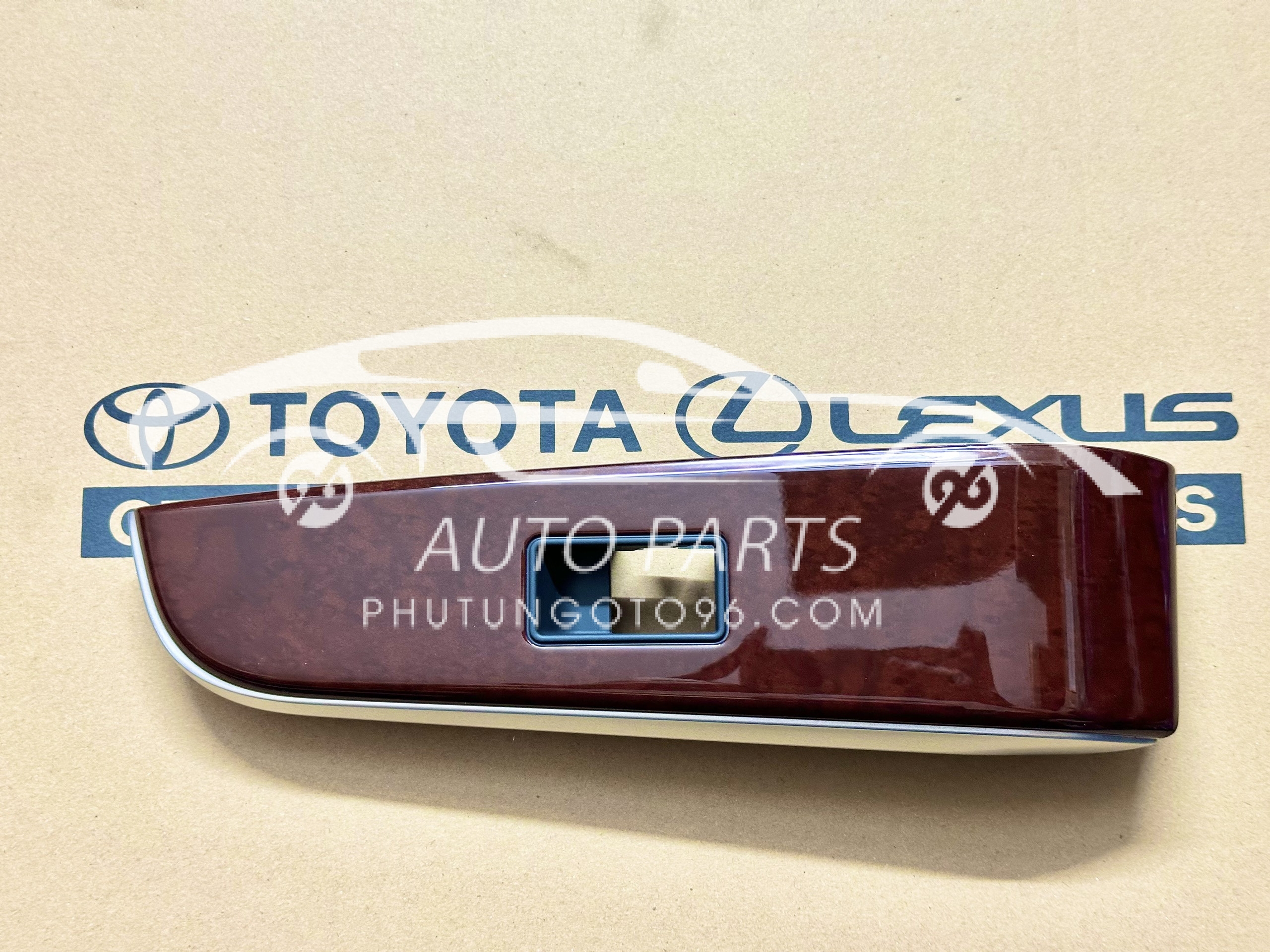 74231-06490-E0 Ốp công tắc lên kính cửa trước RH Camry