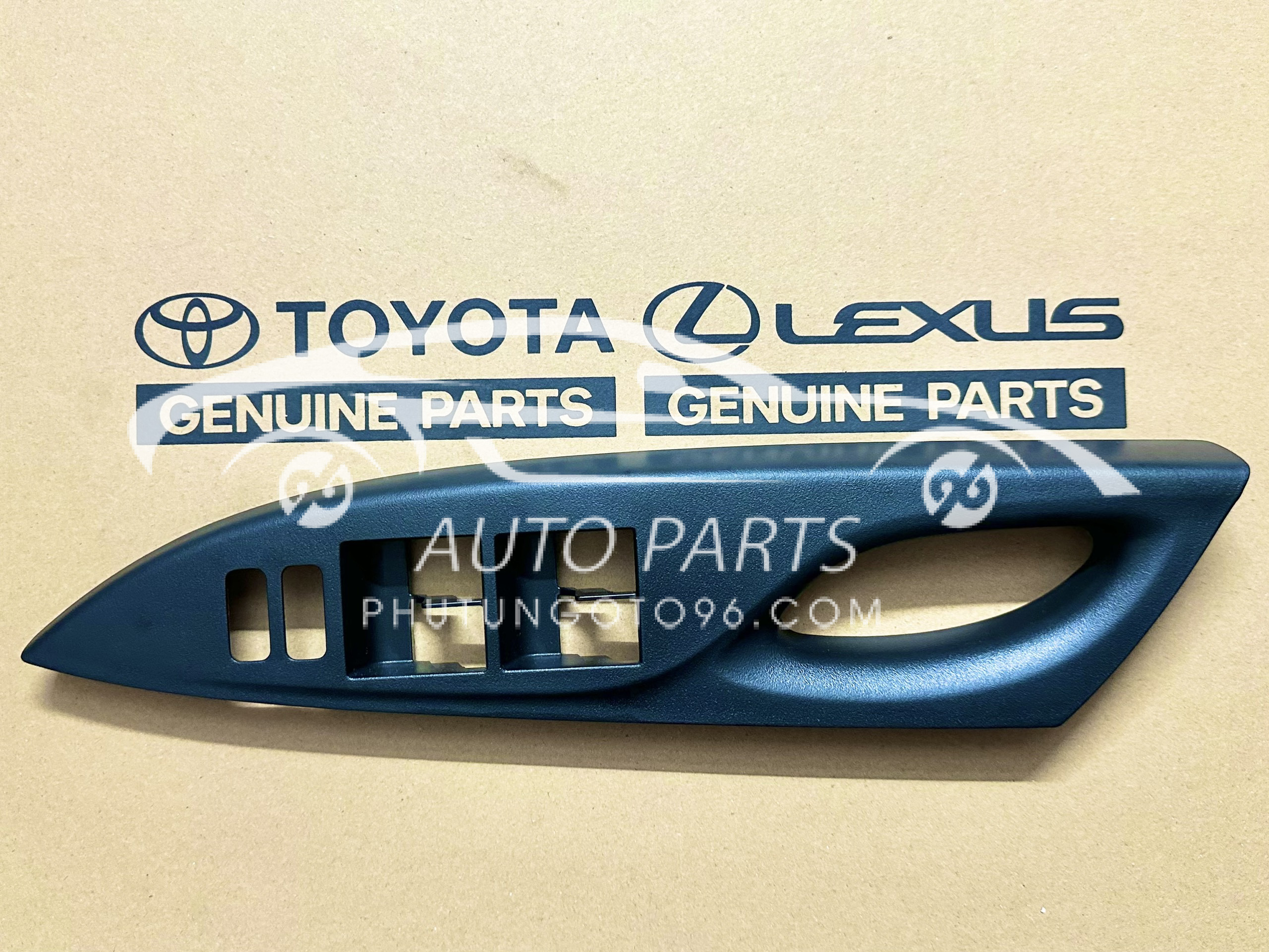 74232-0D390-C0 Ốp công tắc lên kính tổng Vios 2014-2017