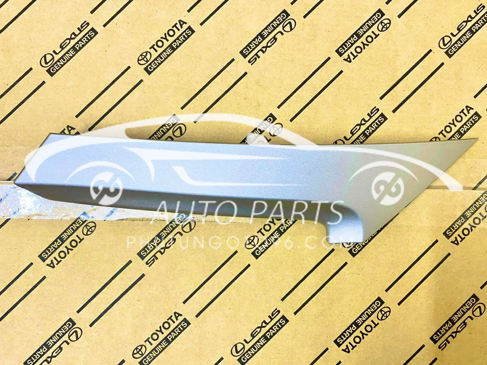 74612-06041 Ốp táp li cửa trước Camry RH