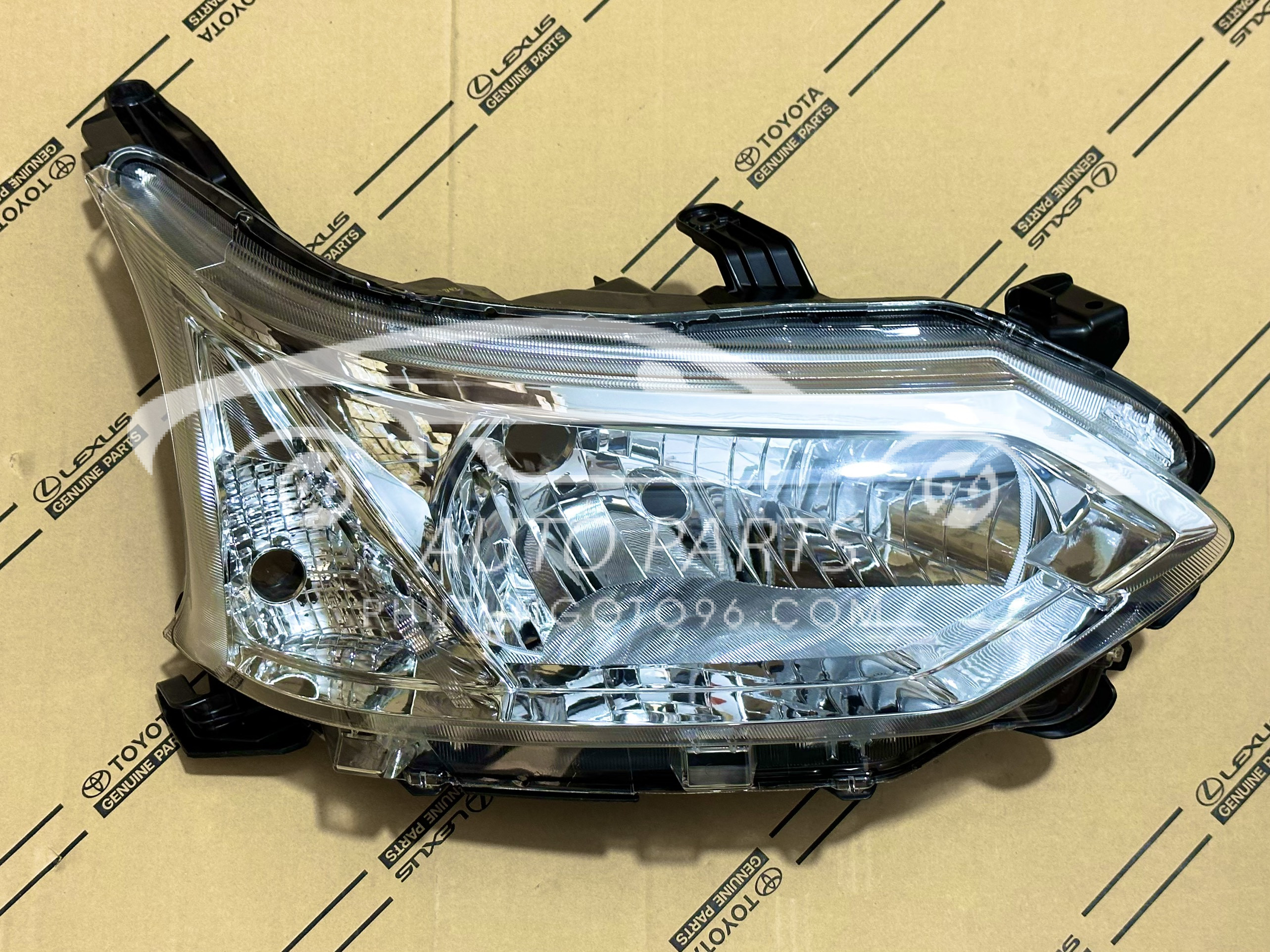 81130-BZ270 Đèn pha Avanza 2019 RH