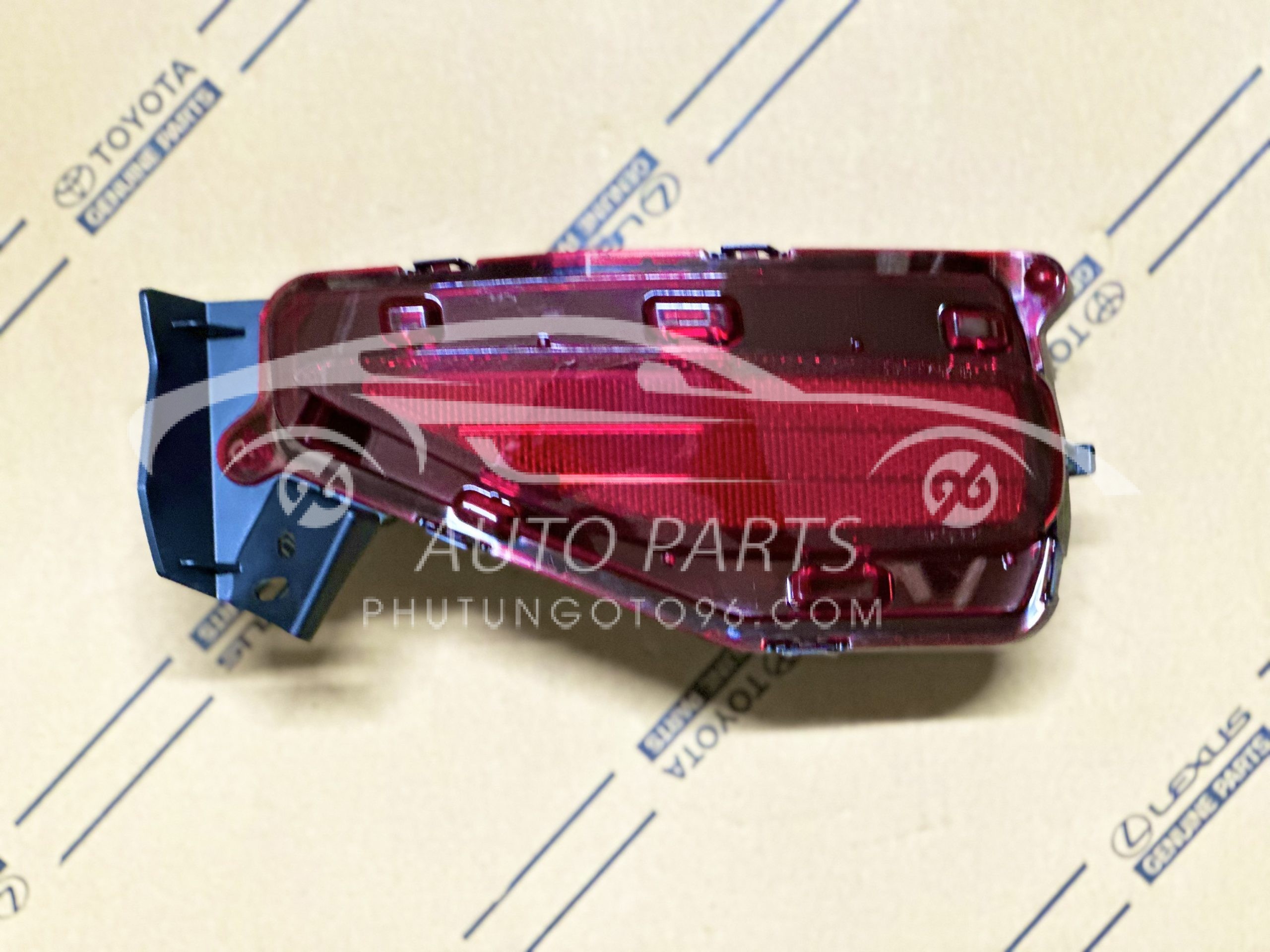 81480-0K050 Đèn phản quang ba đờ xốc sau Fortuner 2017-2019 RH