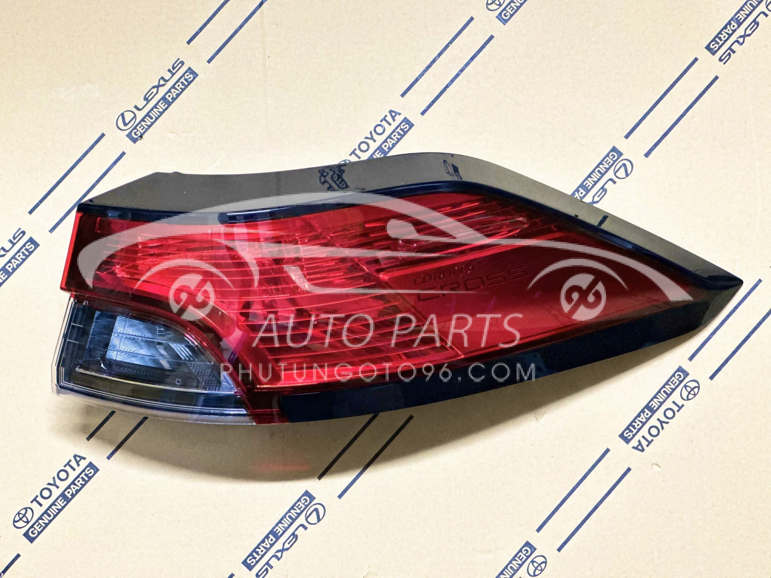 81551-0A070 Đèn hậu ngoài Cross V-HV 2021 RH (Có led)