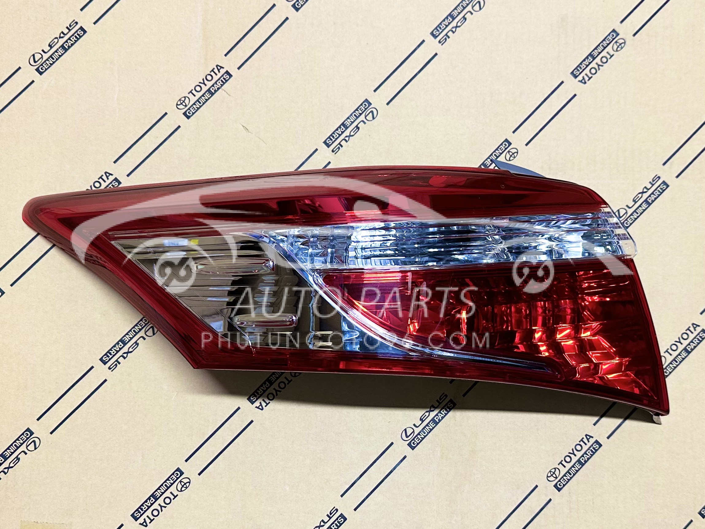 81561-0D440 Đèn hậu Vios 2014-2017 LH