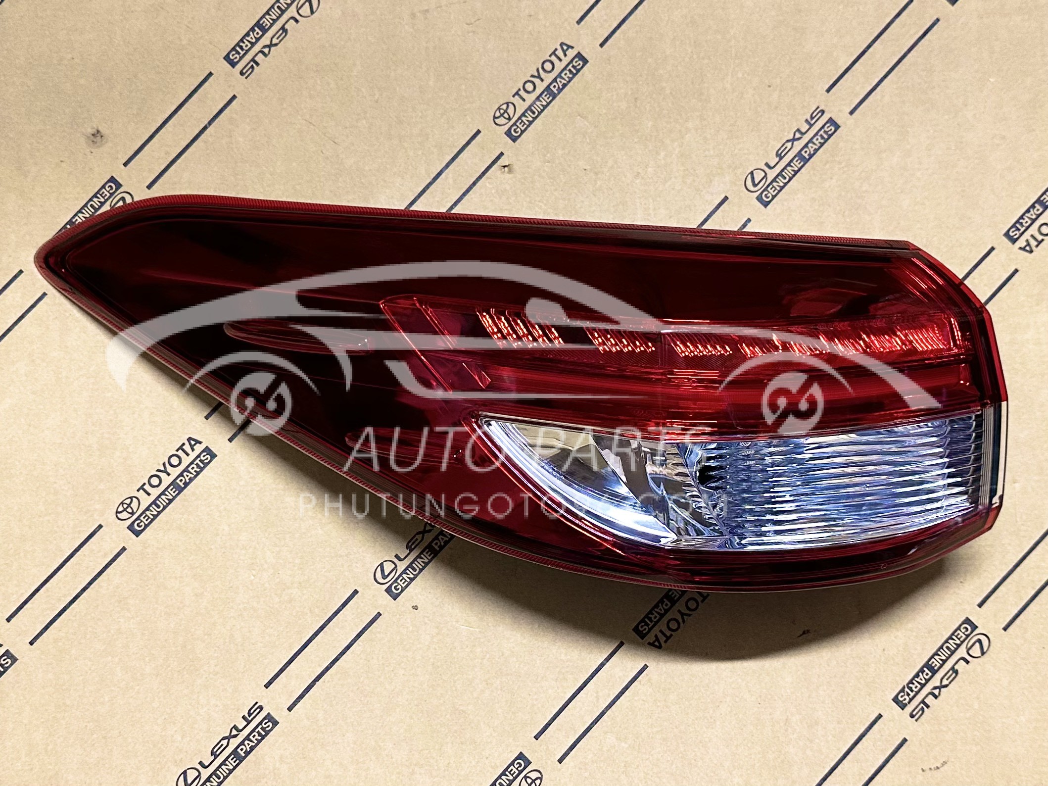 81561-0DA40 Đèn hậu ngoài Vios 2018-2022 LH (Có Led)