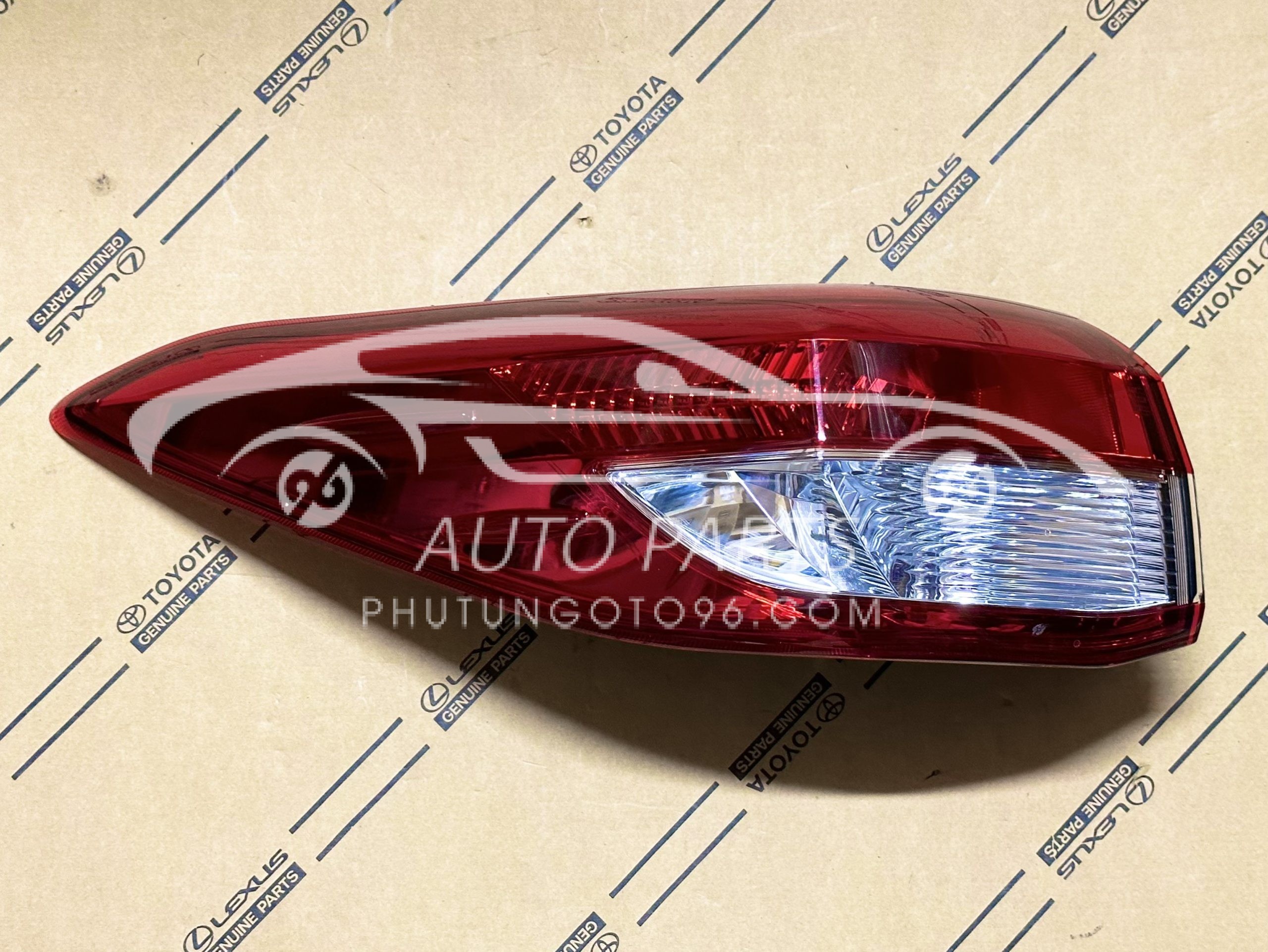 81561-0DA50 Đèn hậu ngoài Vios 2018 LH (Không Led)