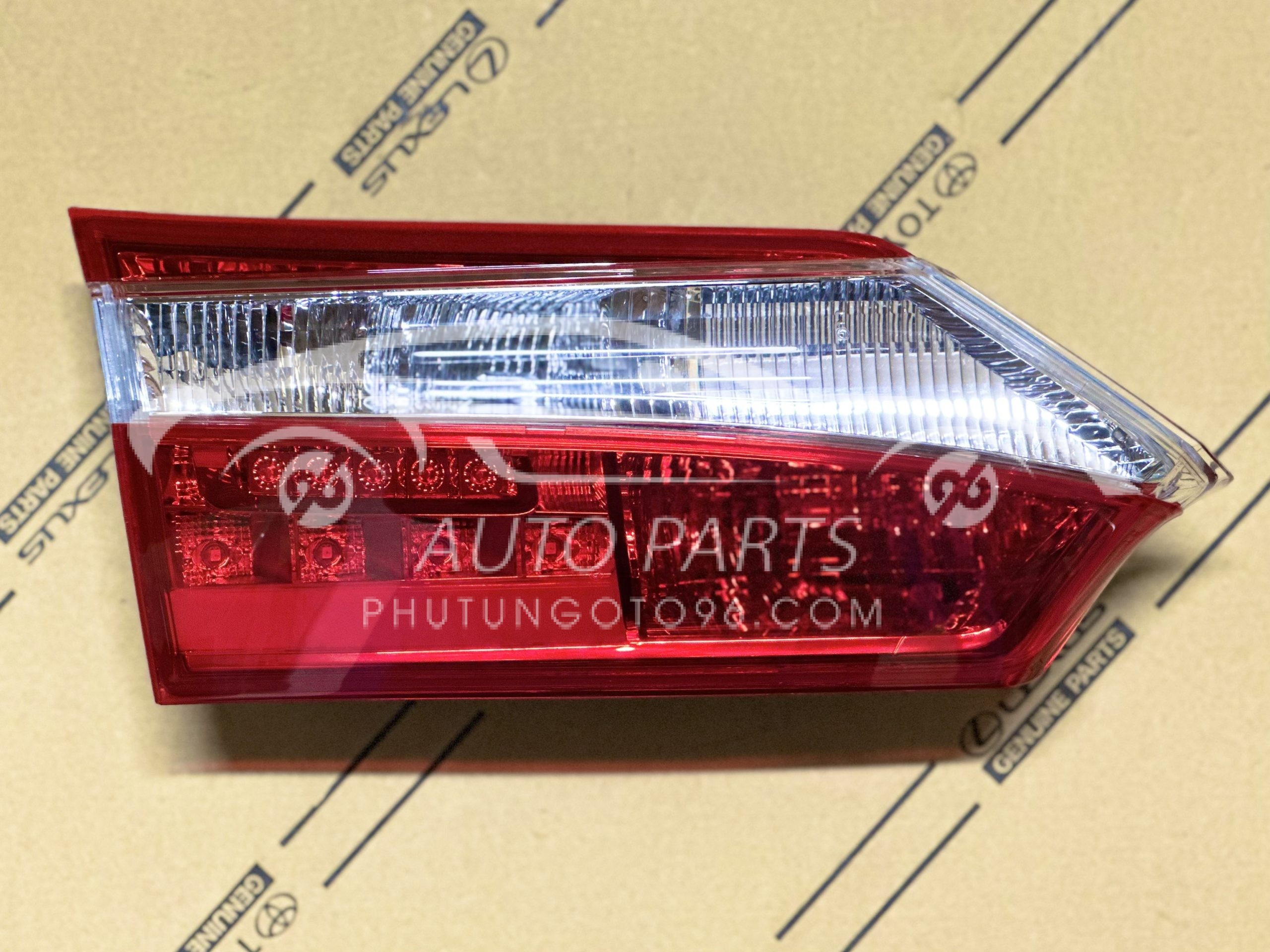 81591-02550 Đèn hậu trong Altis 2015-2017 LH