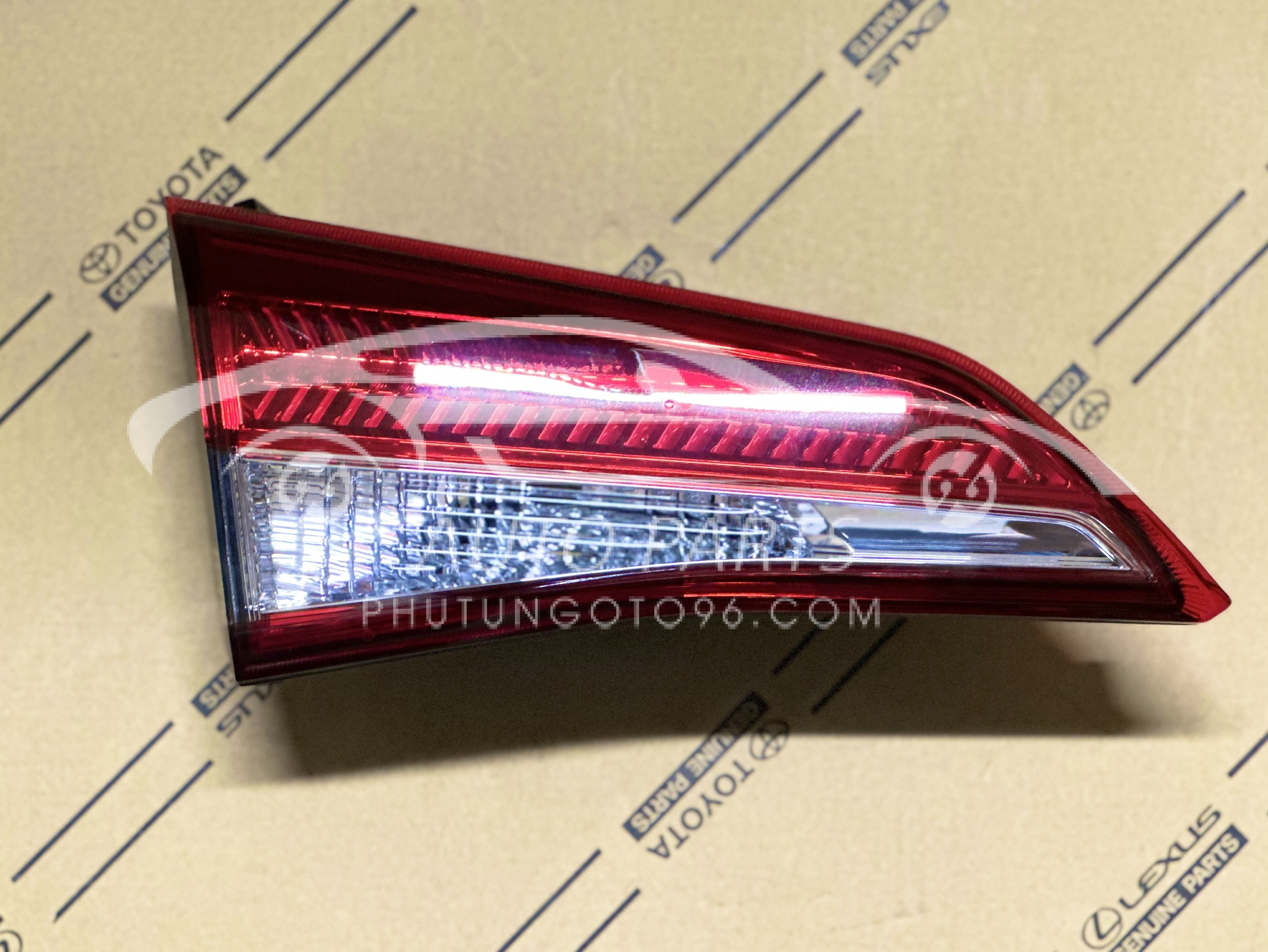 81591-0D500 Đèn hậu trong Vios 2018 LH (Không led)