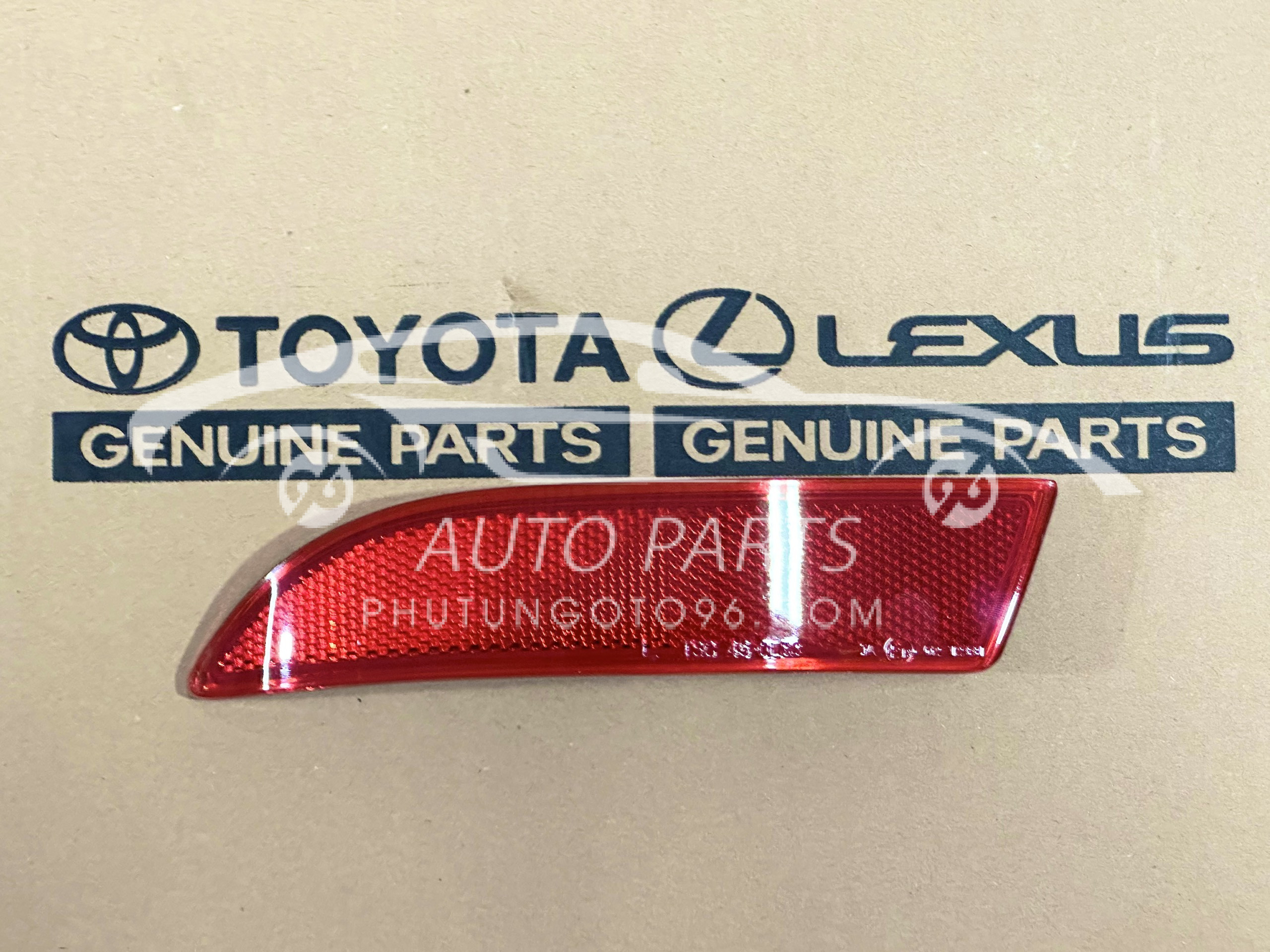 81920-BZ090 Phản quang ba đờ xốc sau Avanza Premio MT LH