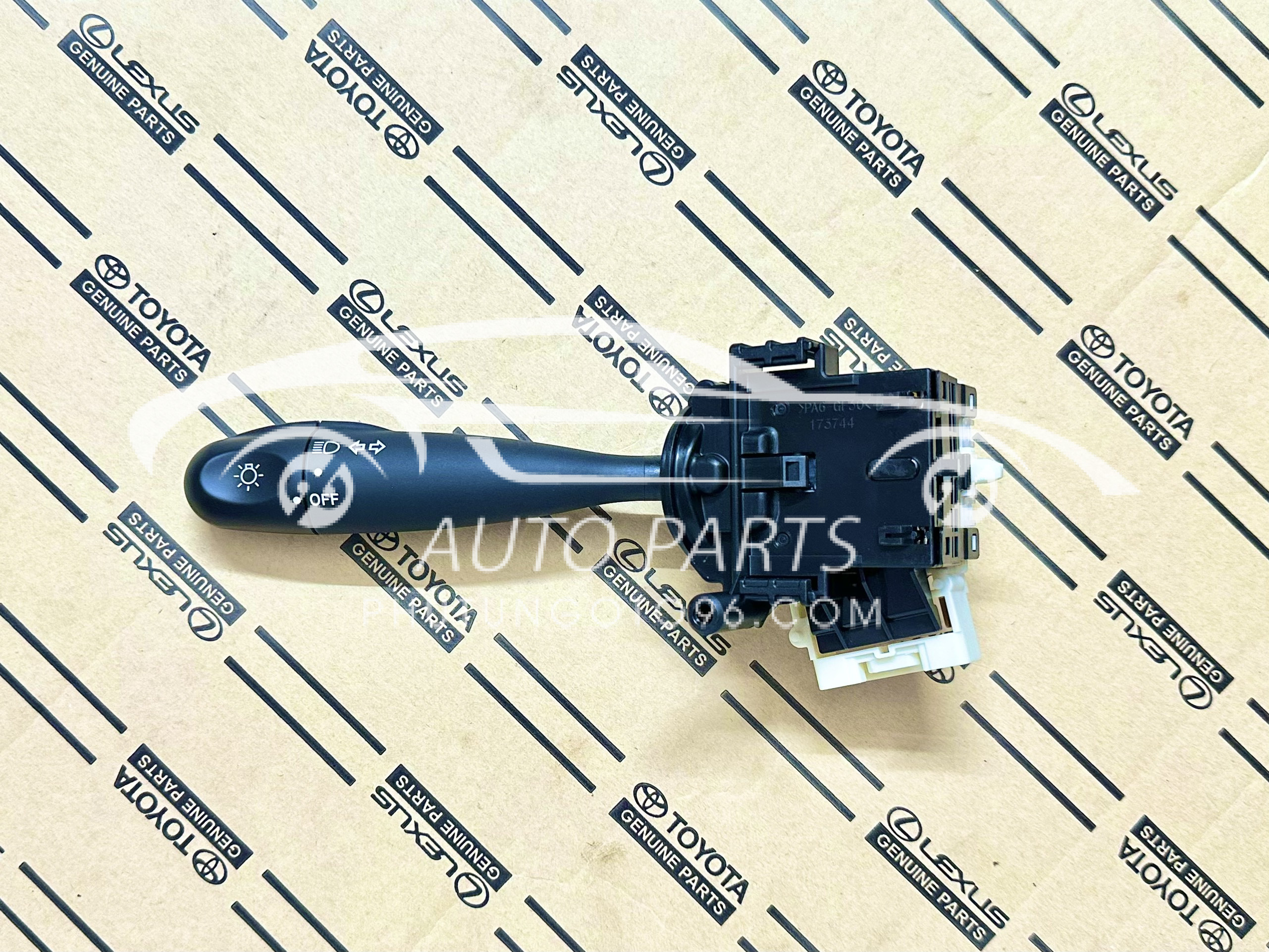 84140-0D150 Công tắc Pha Cos Vios, Altis 2003