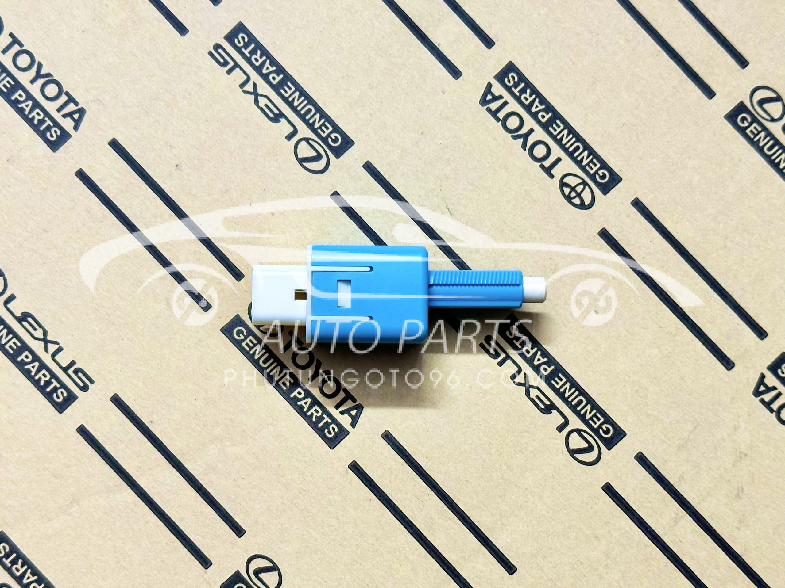 84340-B2061 Công tắc đèn phanh Wigo, Rush