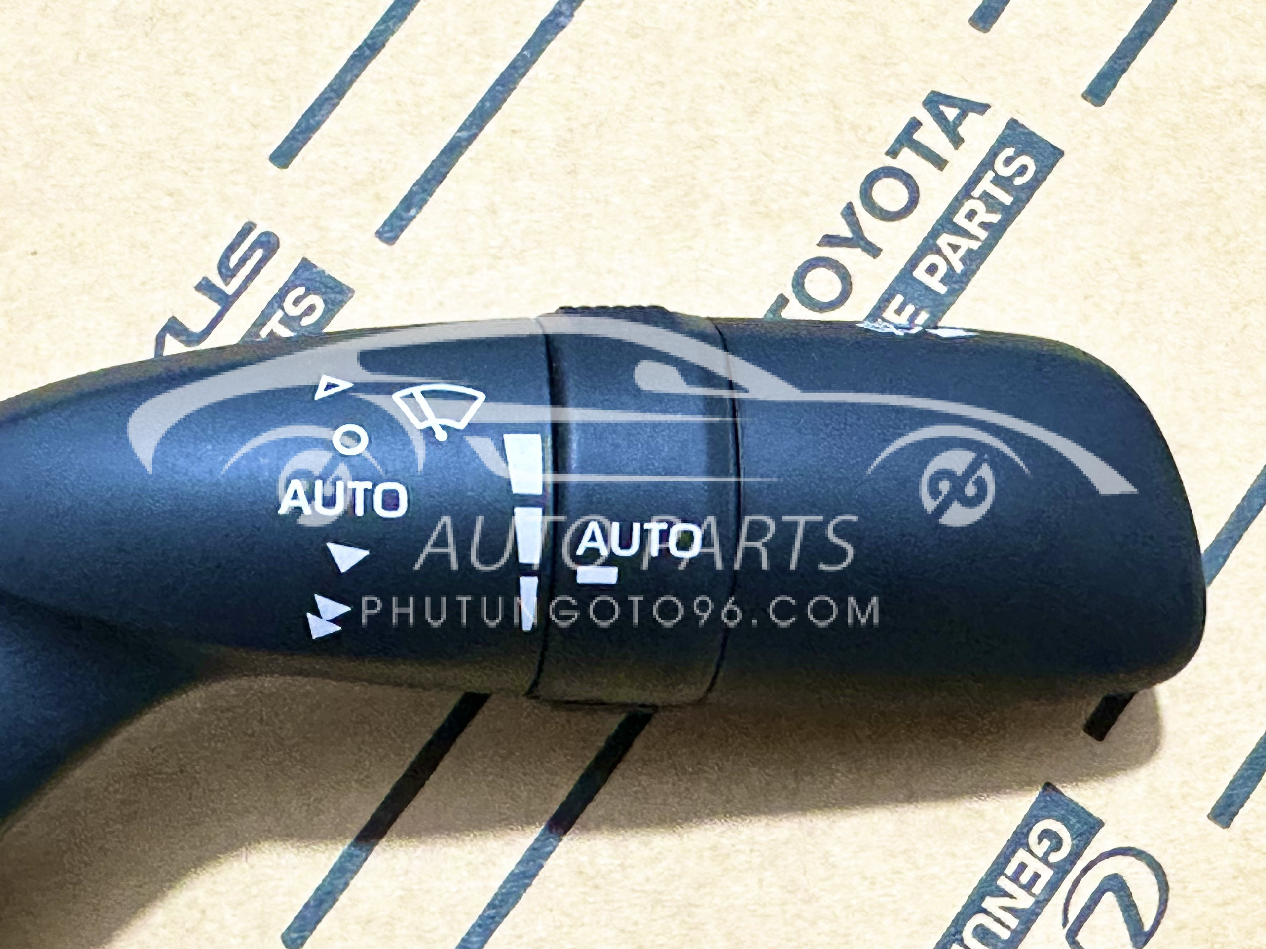 84652-06440 Công tắc gạt mưa Altis 2022, Camry 2018