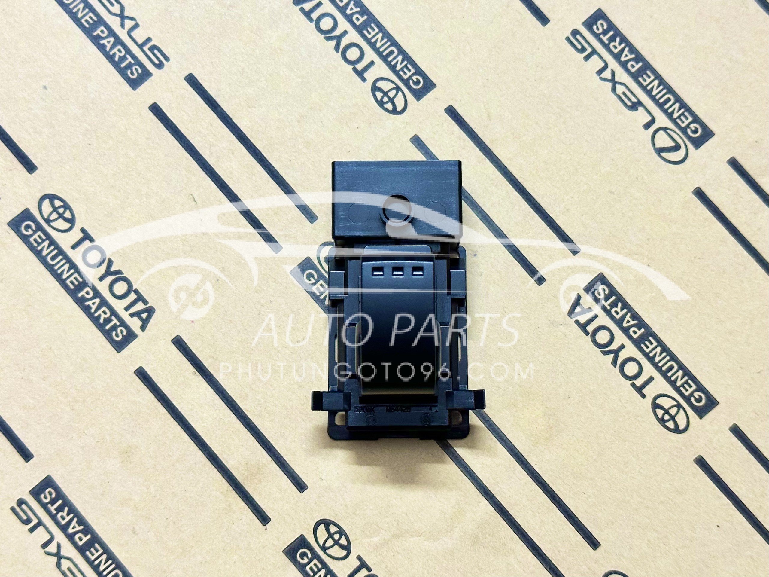 84810-BZ130 Công tắc lên kính  Wigo, Rush, Avanza, Veloz