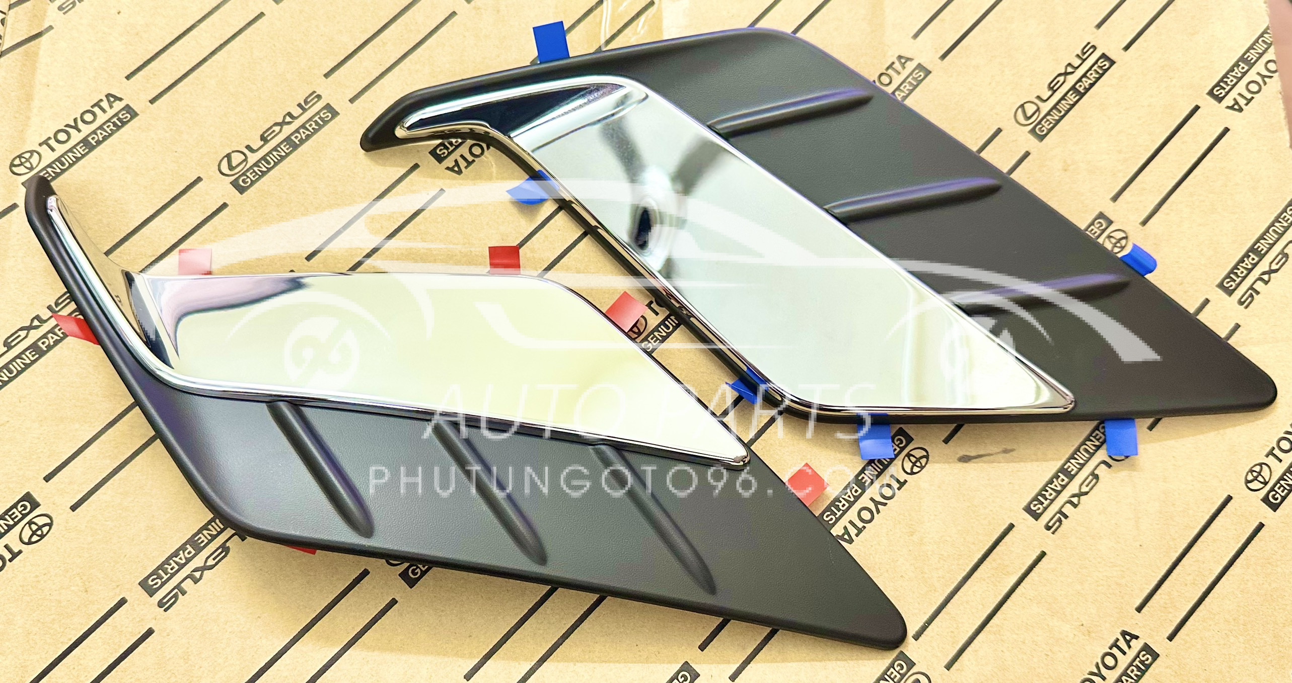 PC405-0A009 Ốp mạ ba đờ xốc sau Cross